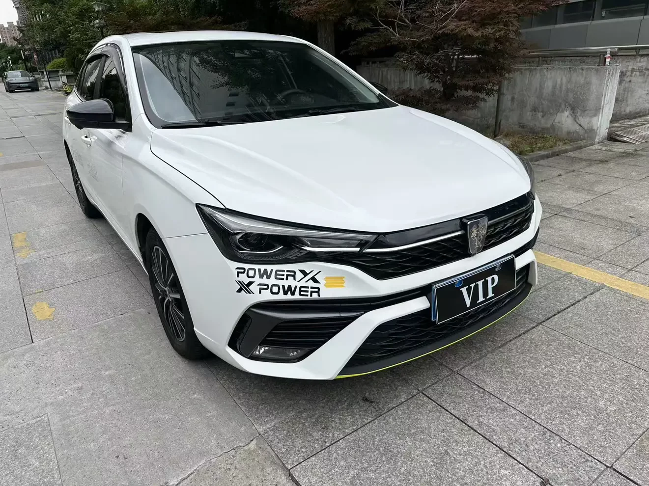 Roewe i5