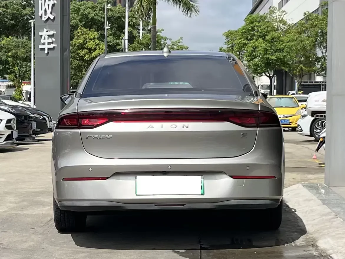 GAC AION S