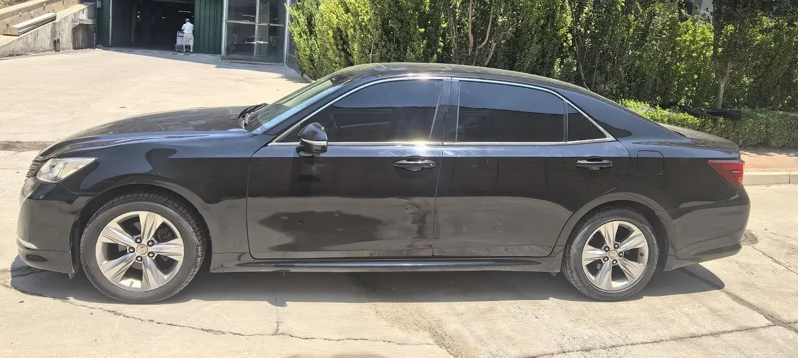 Toyota crown