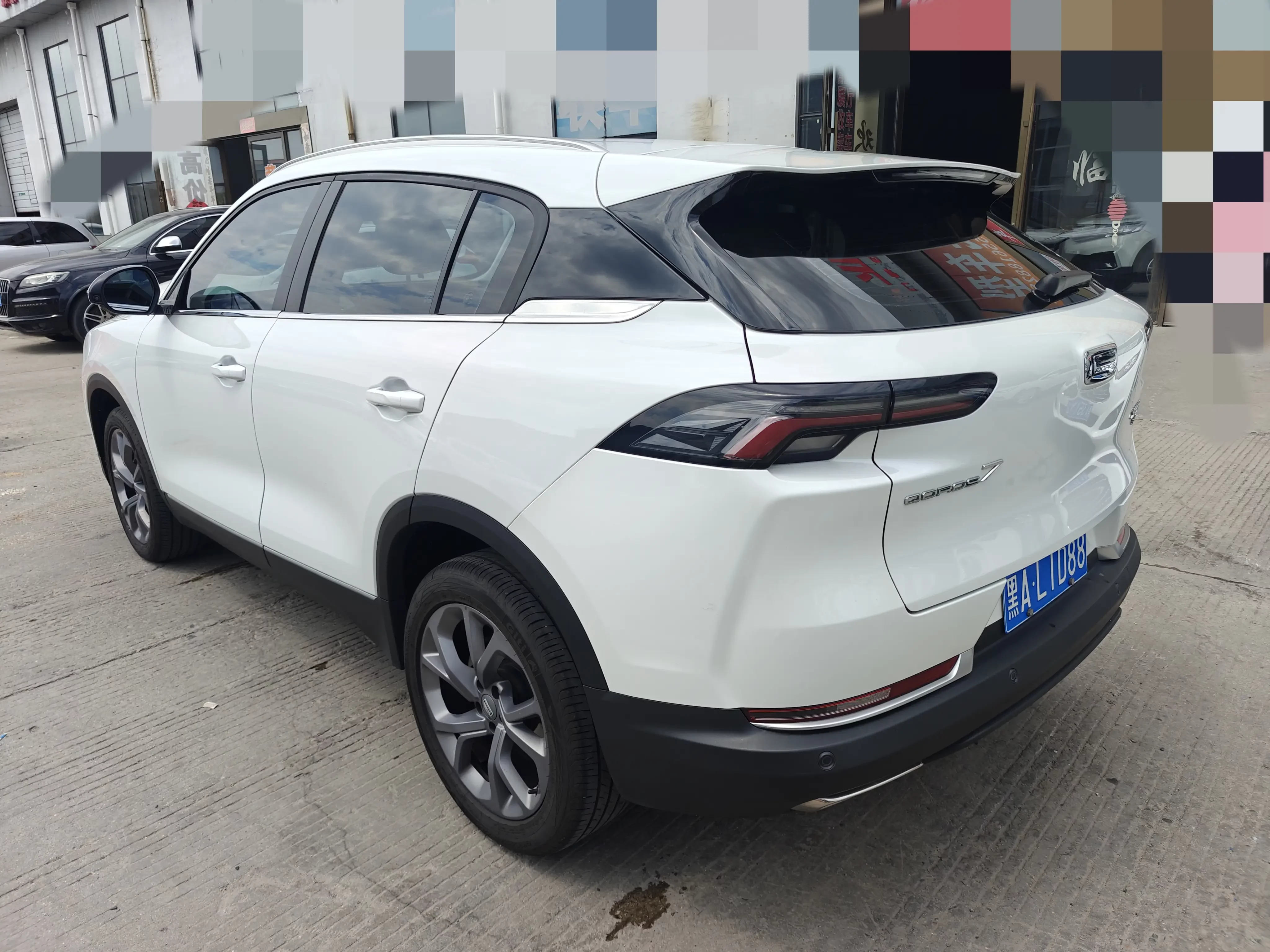 Qoros 7