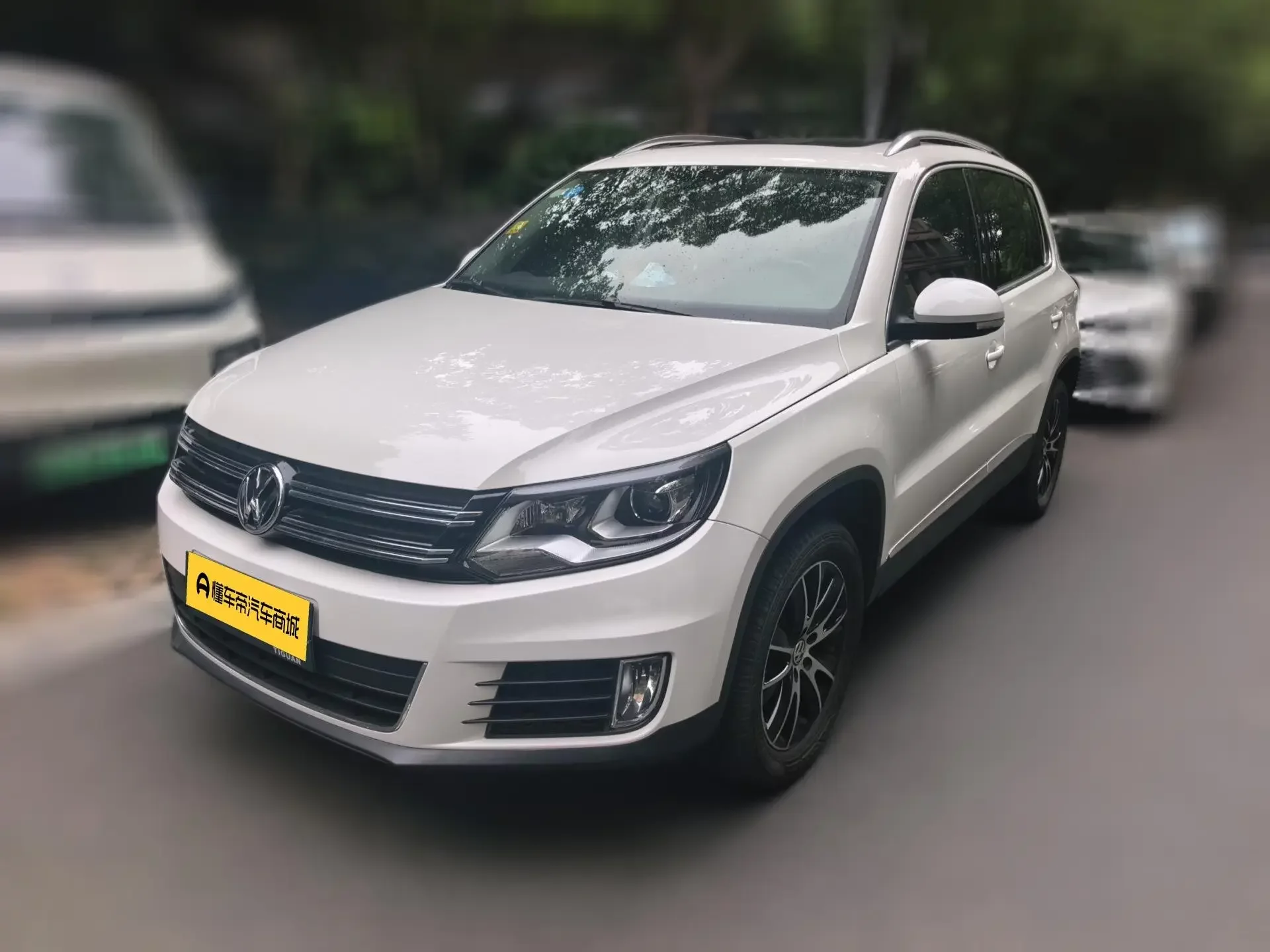 Volkswagen Tiguan (Tharu)