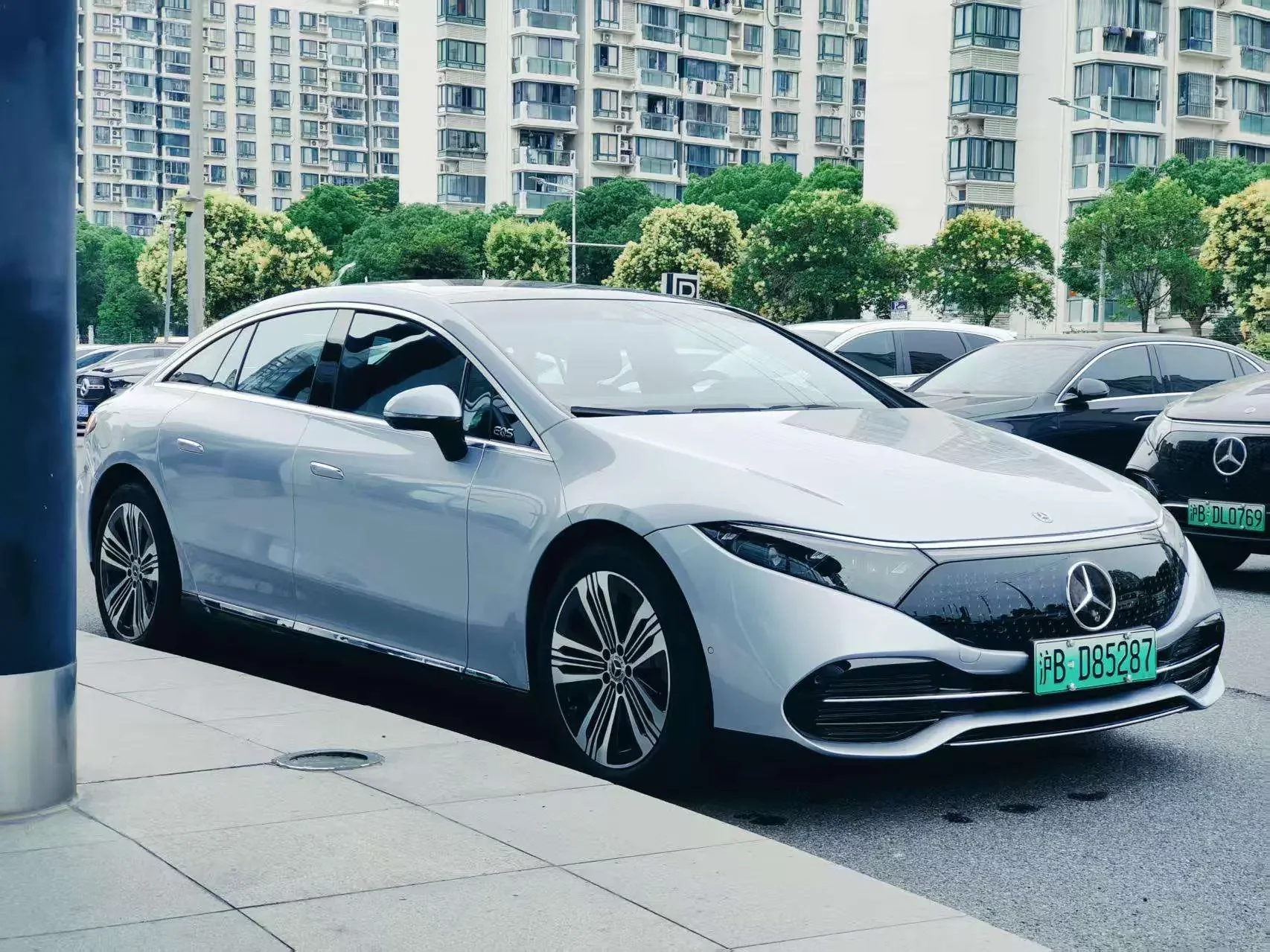 Mercedes-Benz EQS