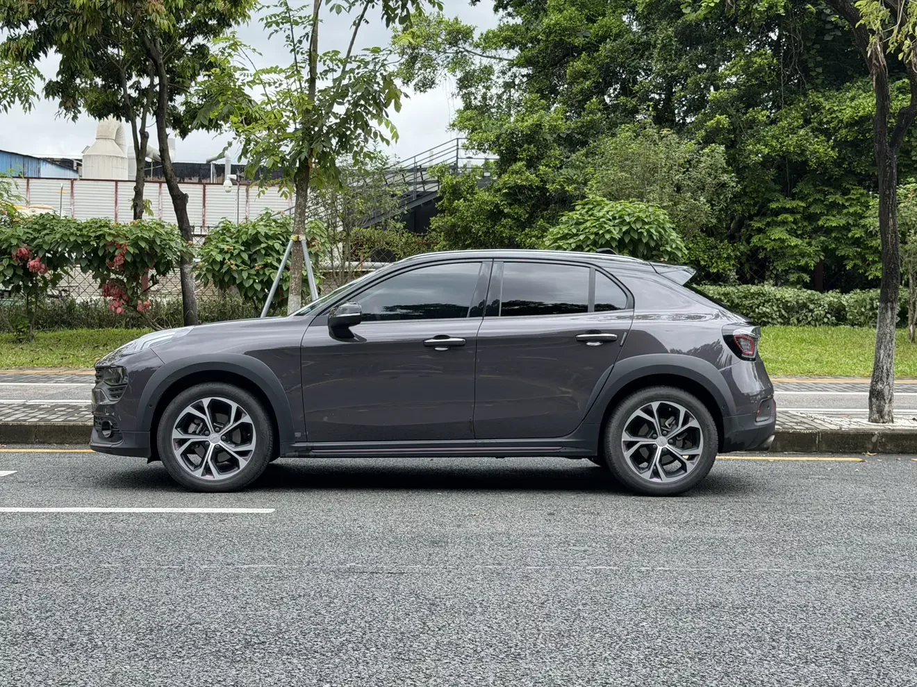 Lynk & Co 02
