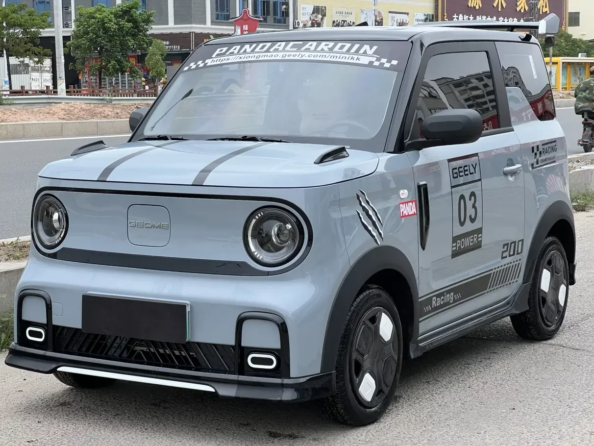 Geely panda