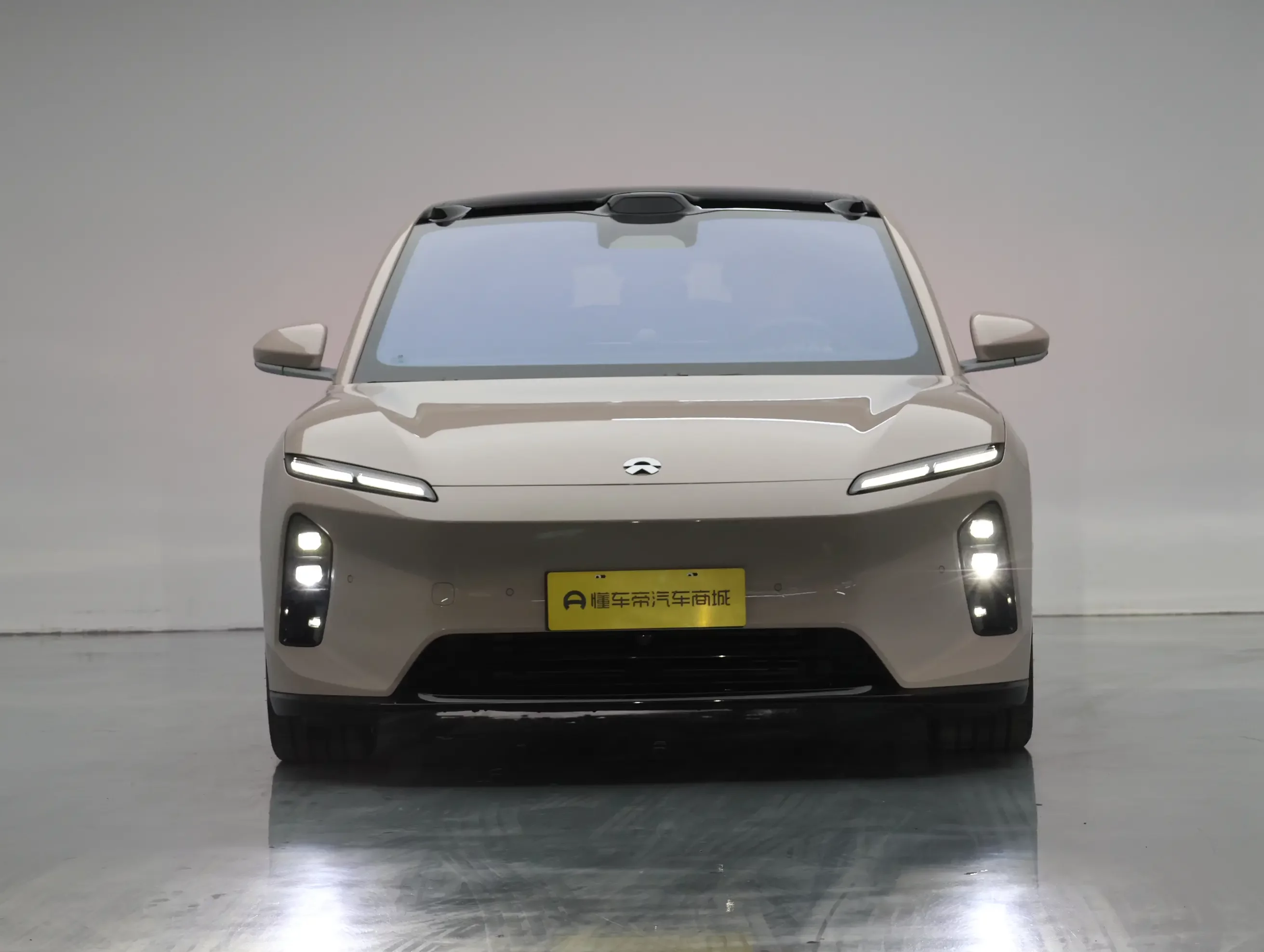 NIO ET5T  из Китая