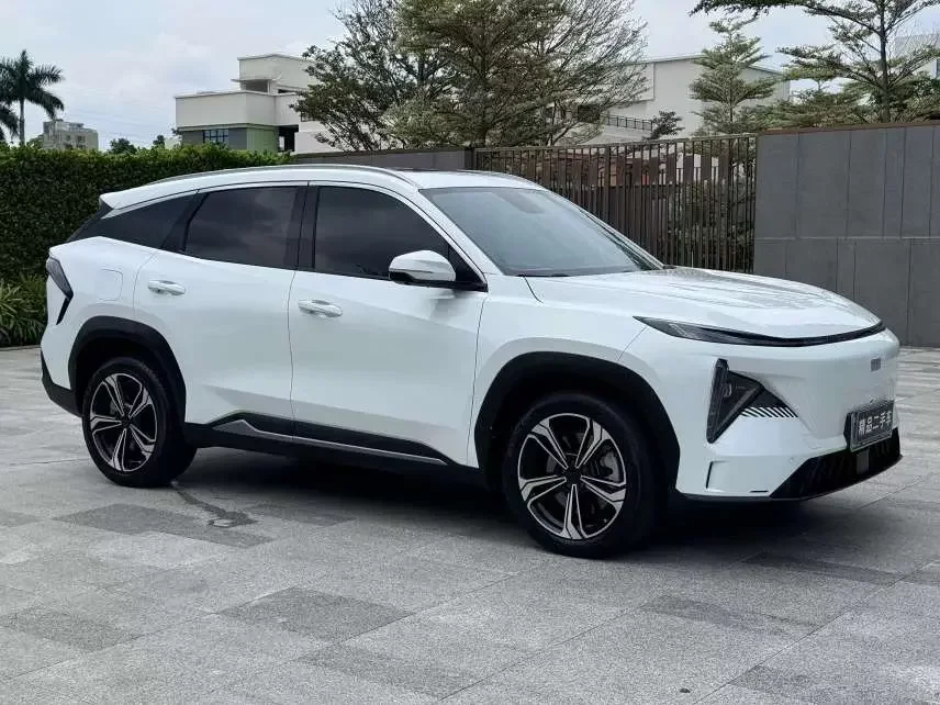 Geely Galaxy L7