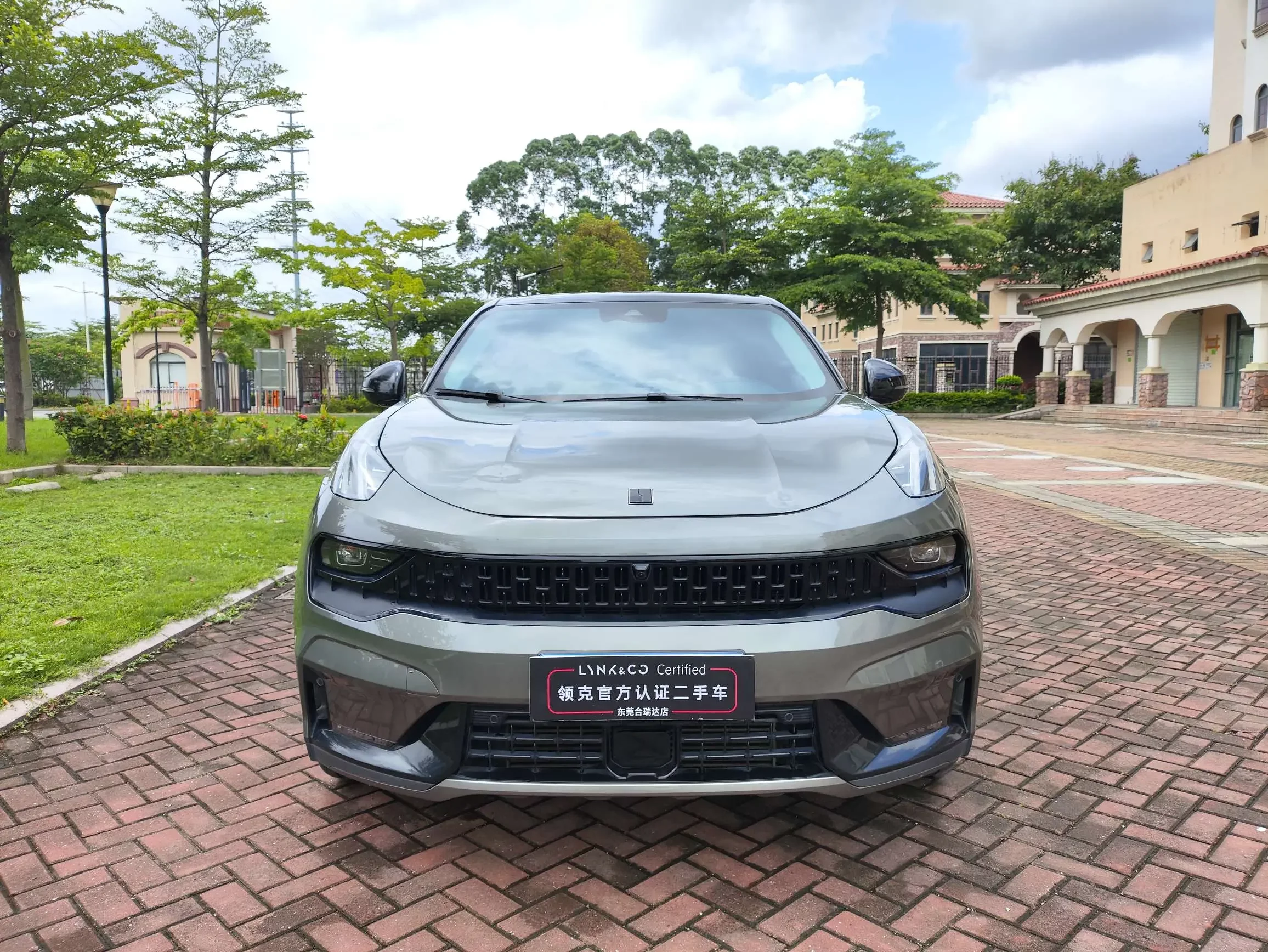 Lynk & Co 05