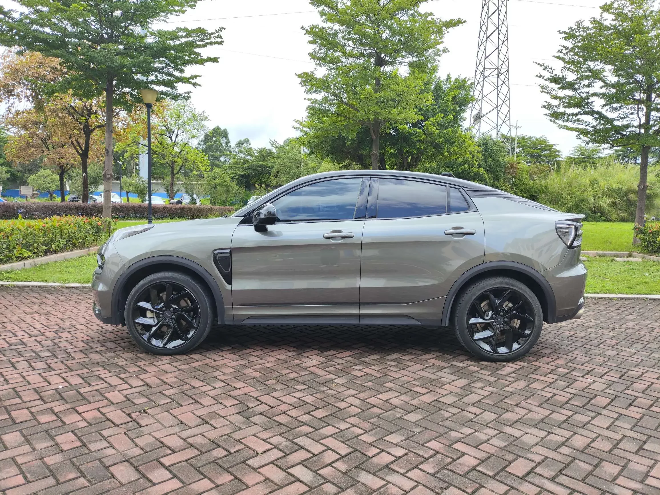 Lynk & Co 05