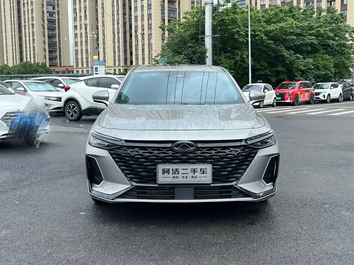 Chery Arrizo 8
