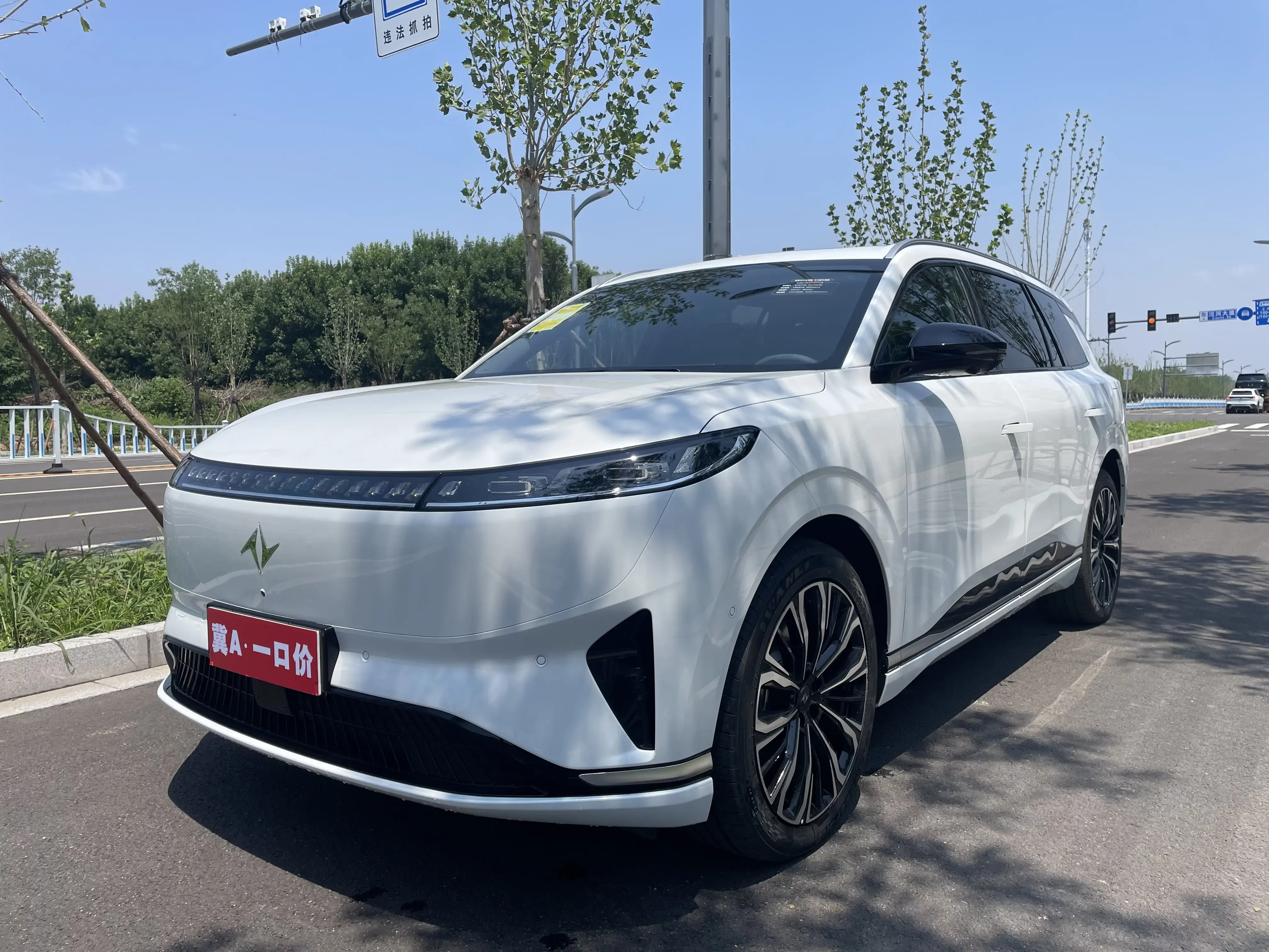 Dongfeng Yipai 008