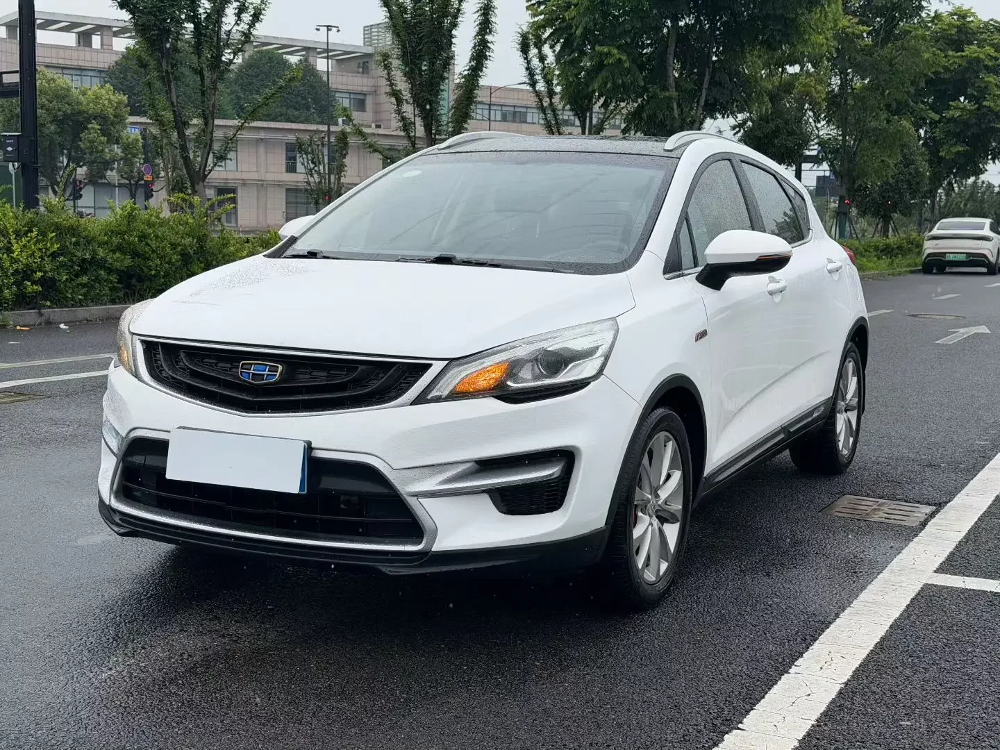 Geely Emgrand GS  из Китая