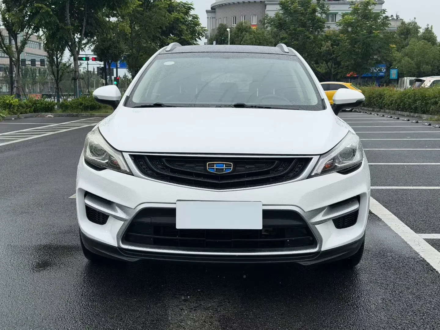 Geely Emgrand GS  из Китая