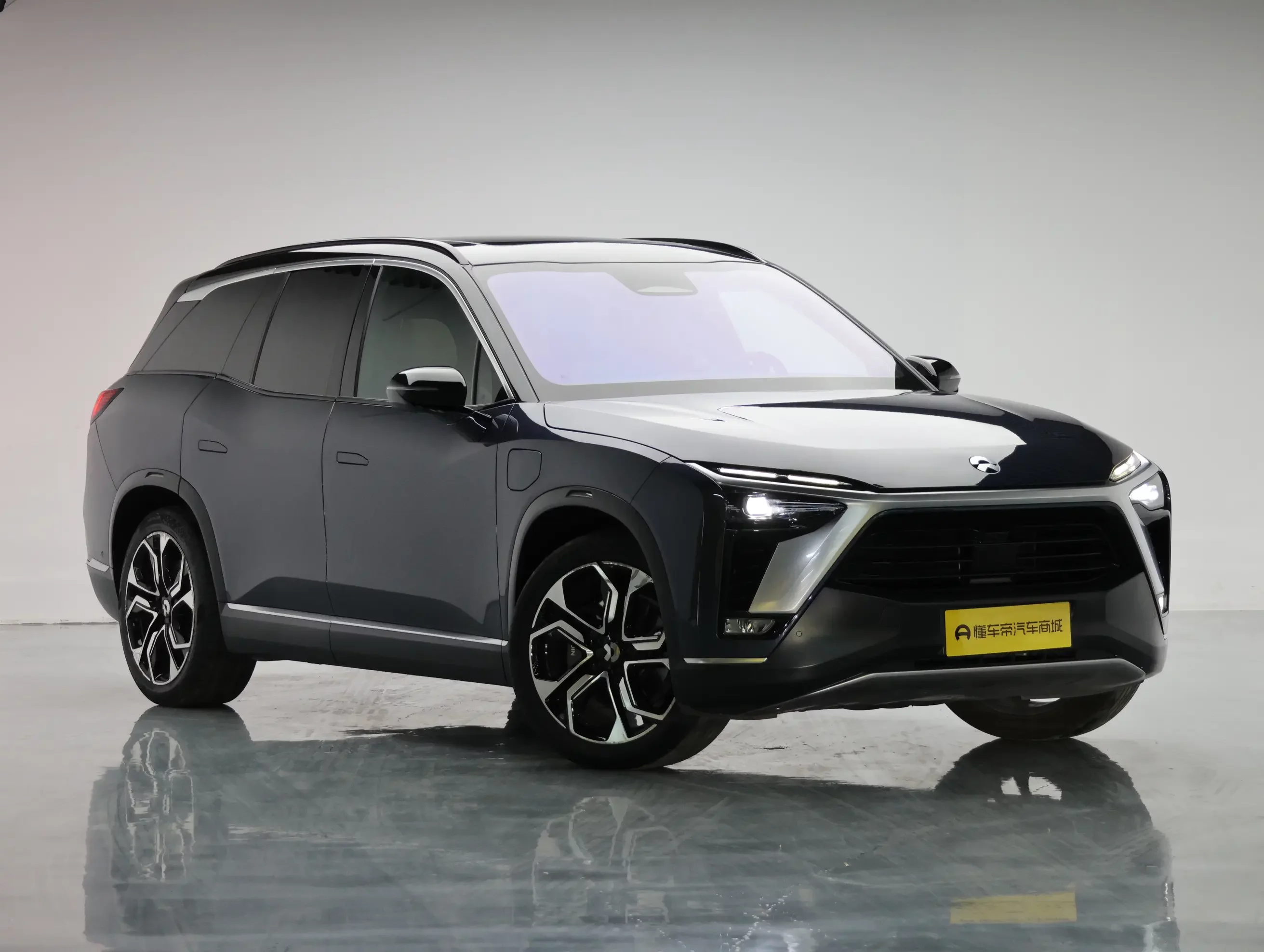 NIO ES8