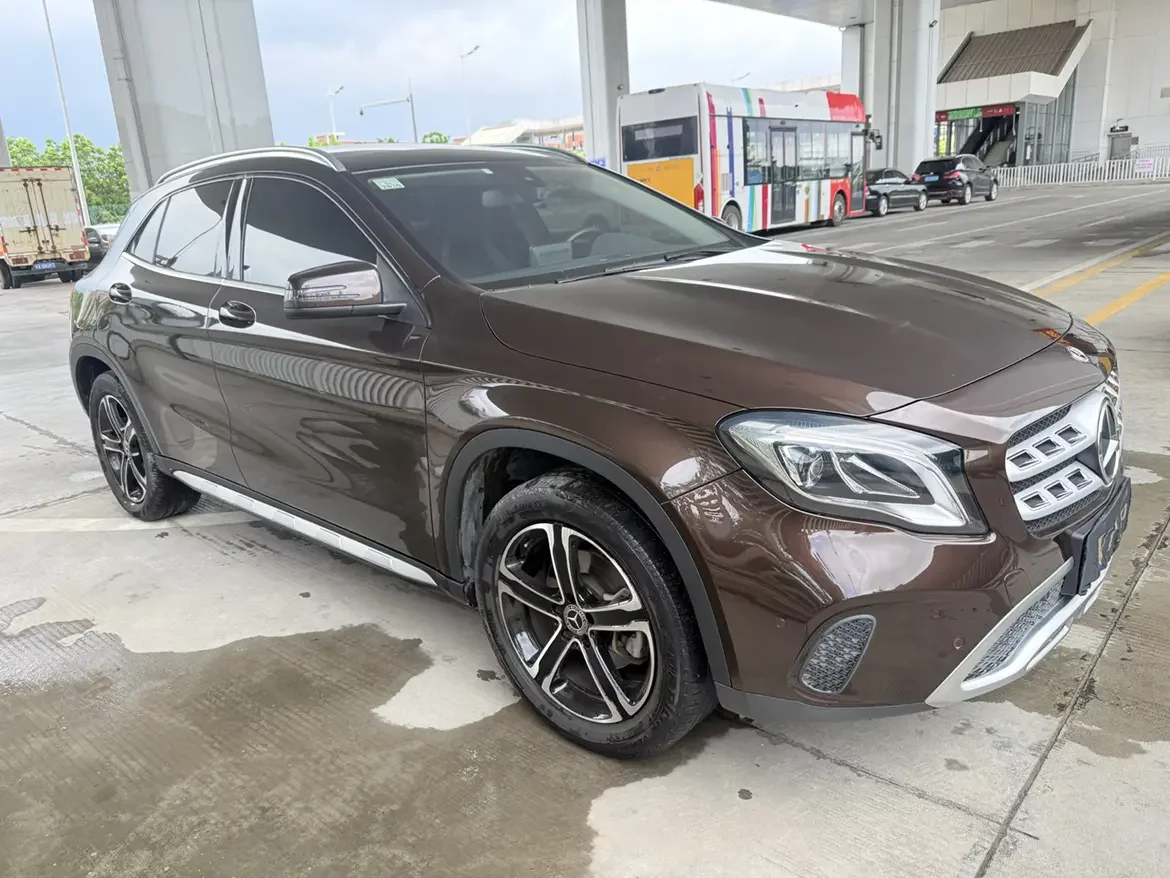 Mercedes-Benz GLA