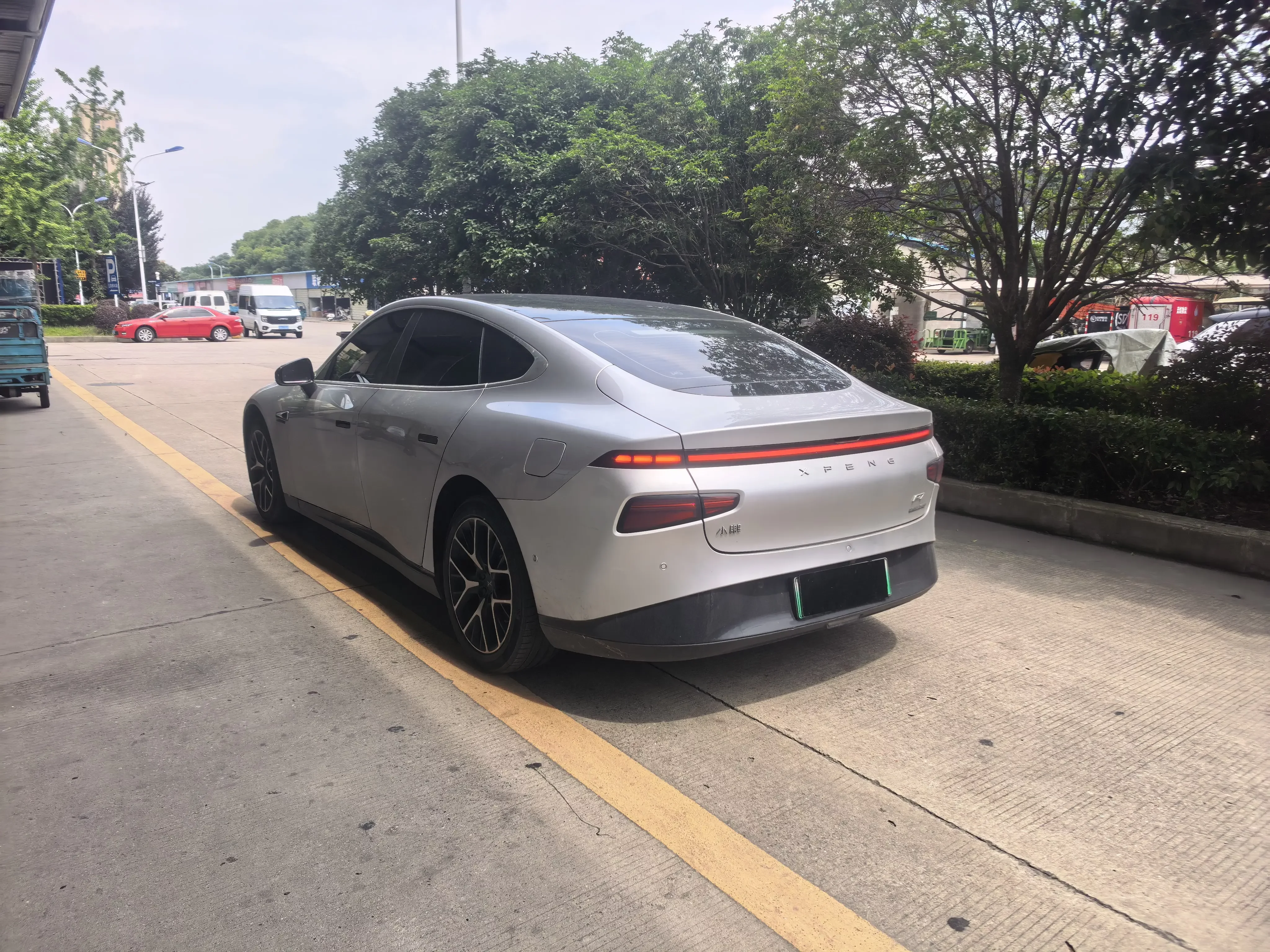 Xpeng P7