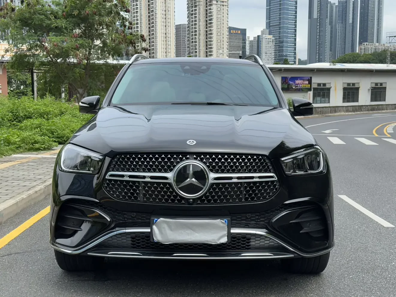Mercedes-Benz GLE (Imported)
