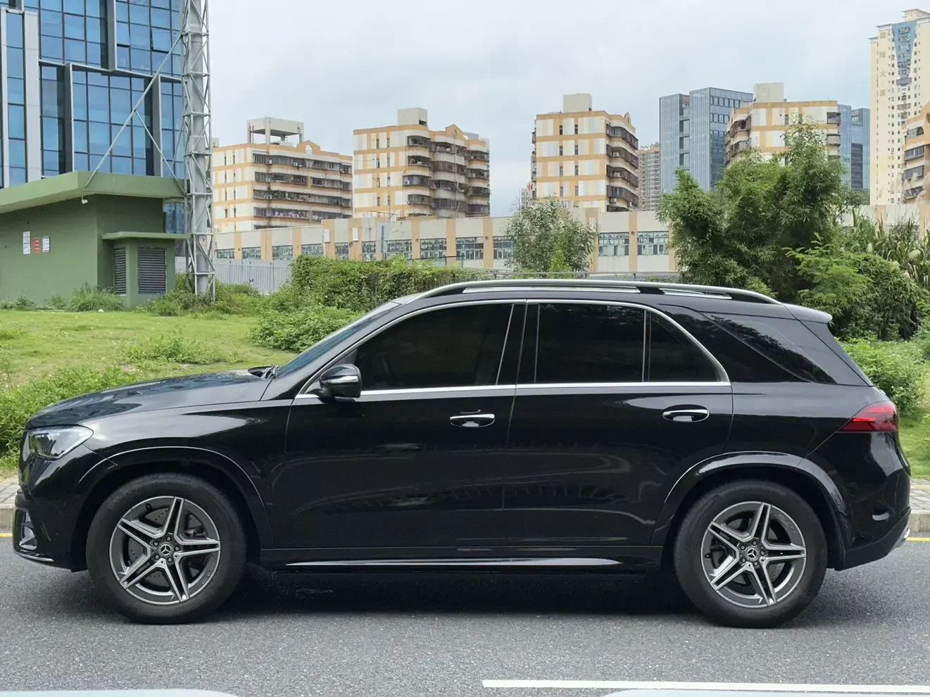 Mercedes-Benz GLE (Imported)