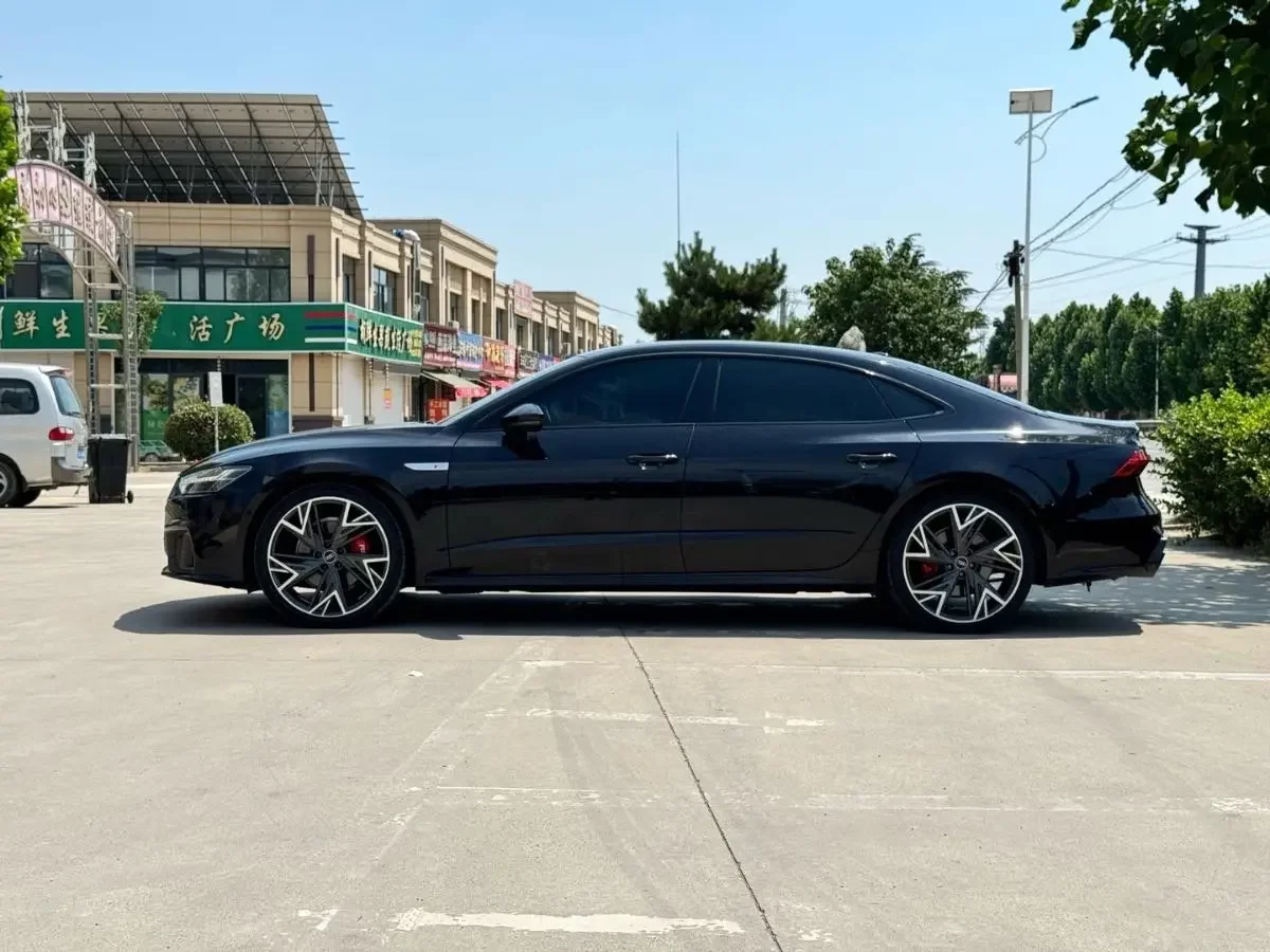 Audi A7L