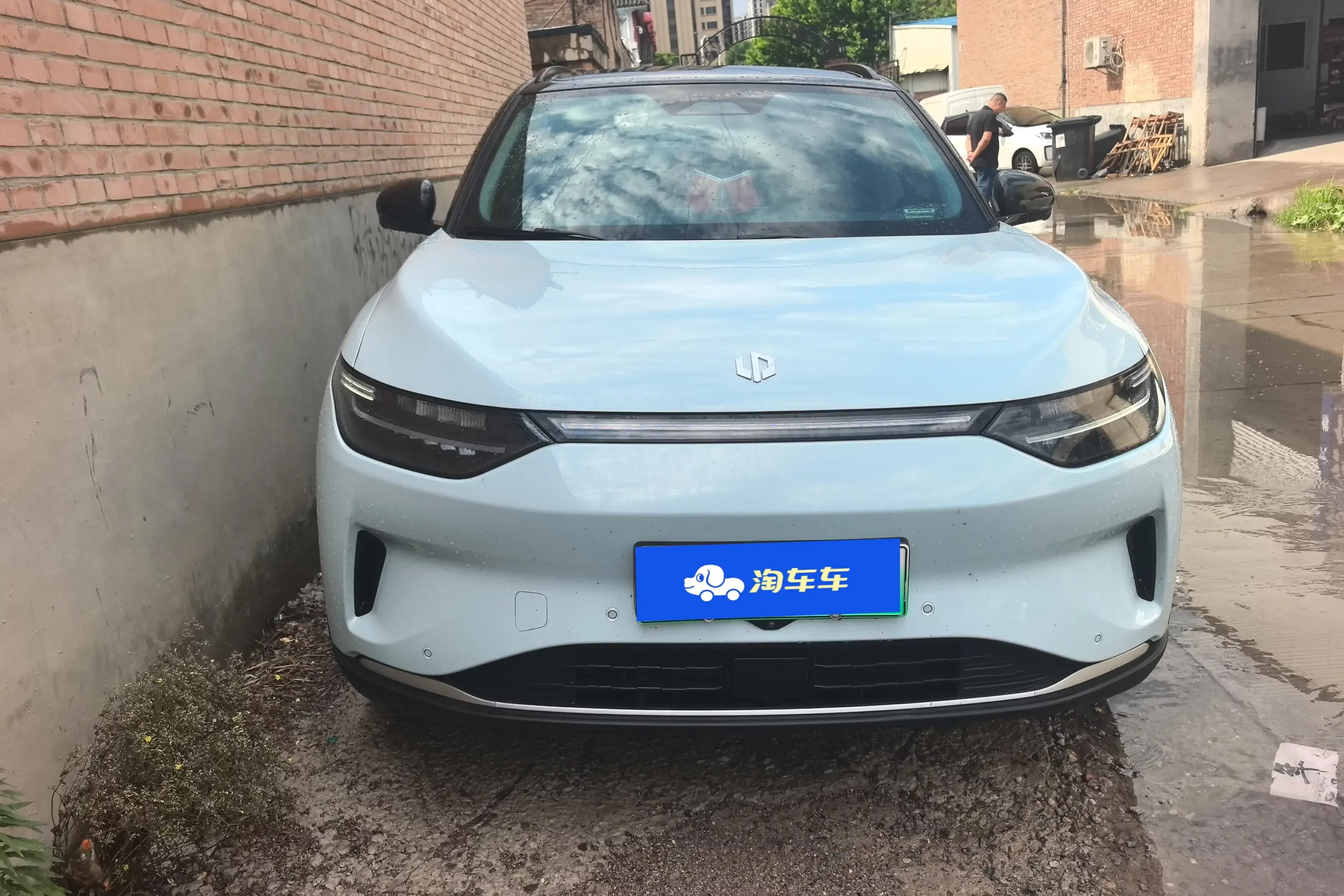 Leapmotor Zero running C11