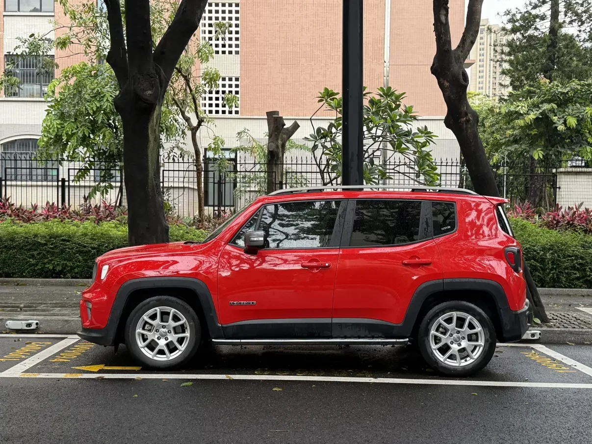 Jeep Freeman