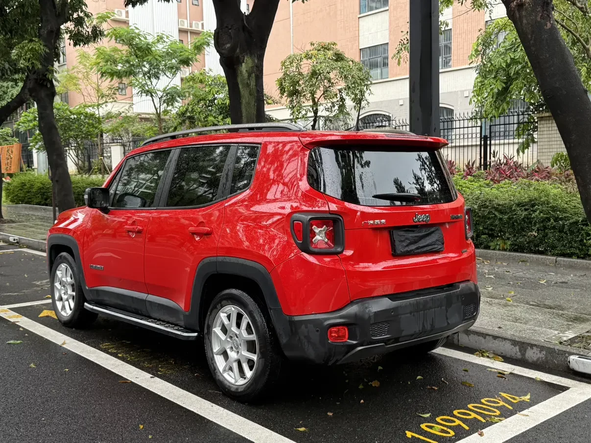 Jeep Freeman