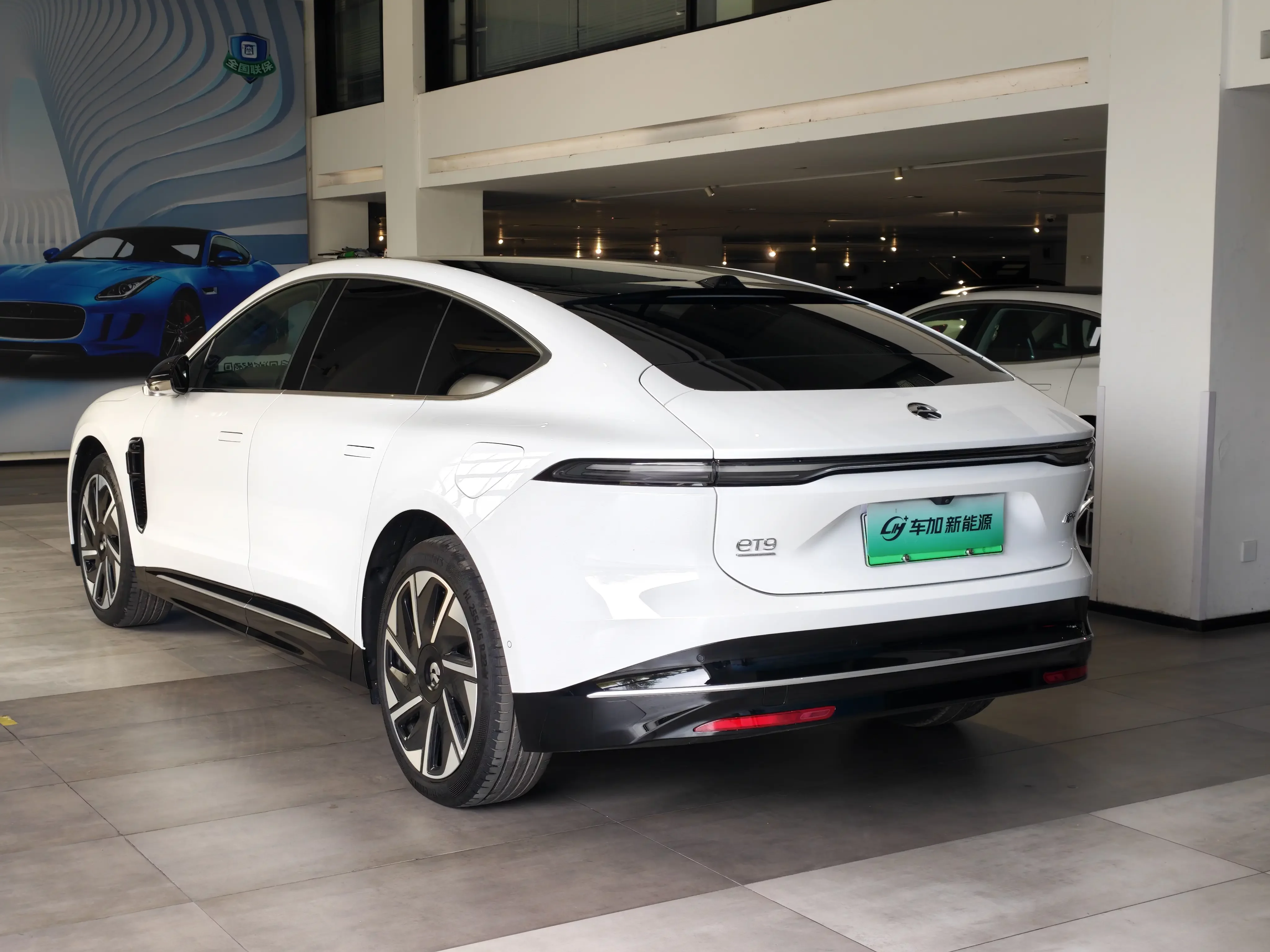 NIO ET9