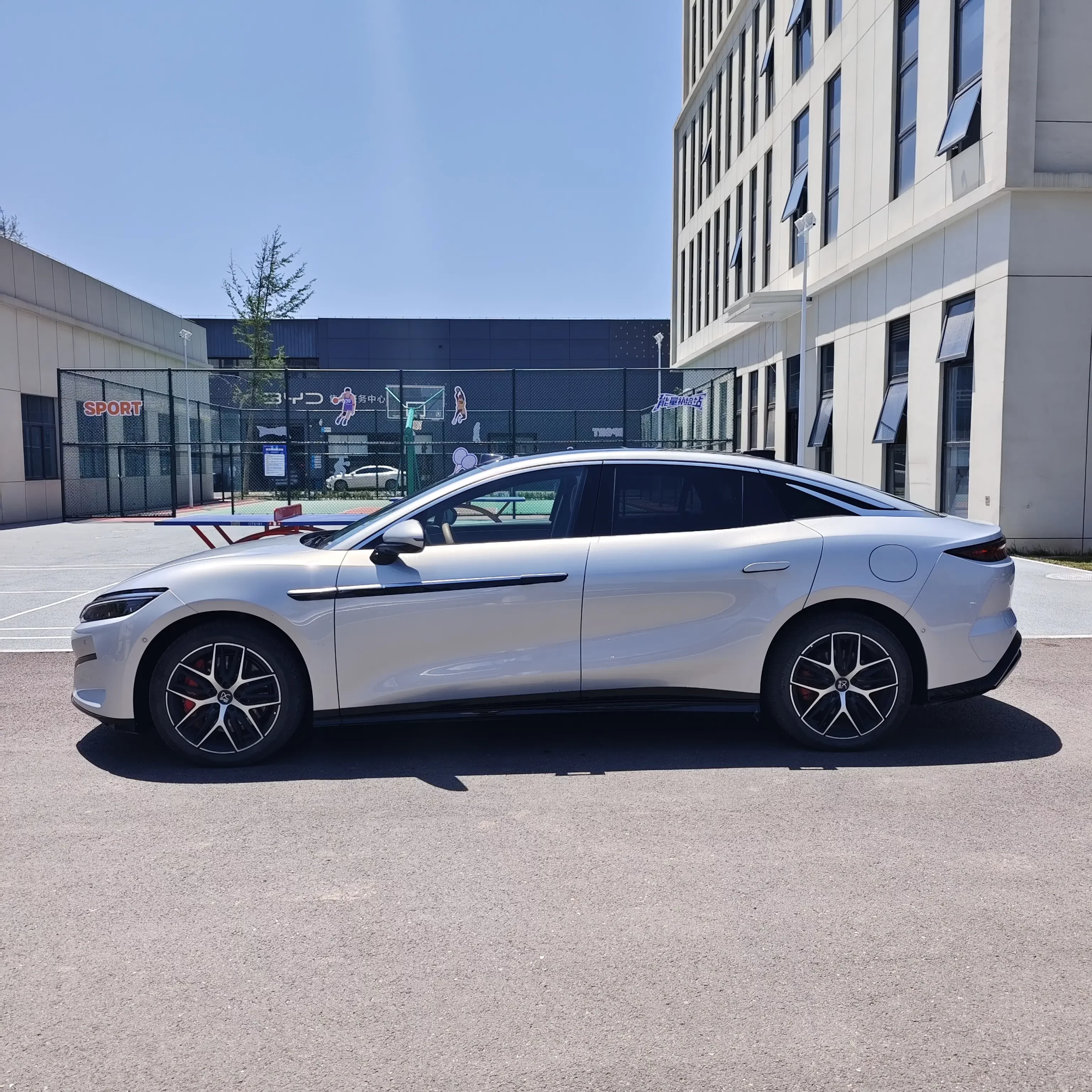 BYD Han L EV