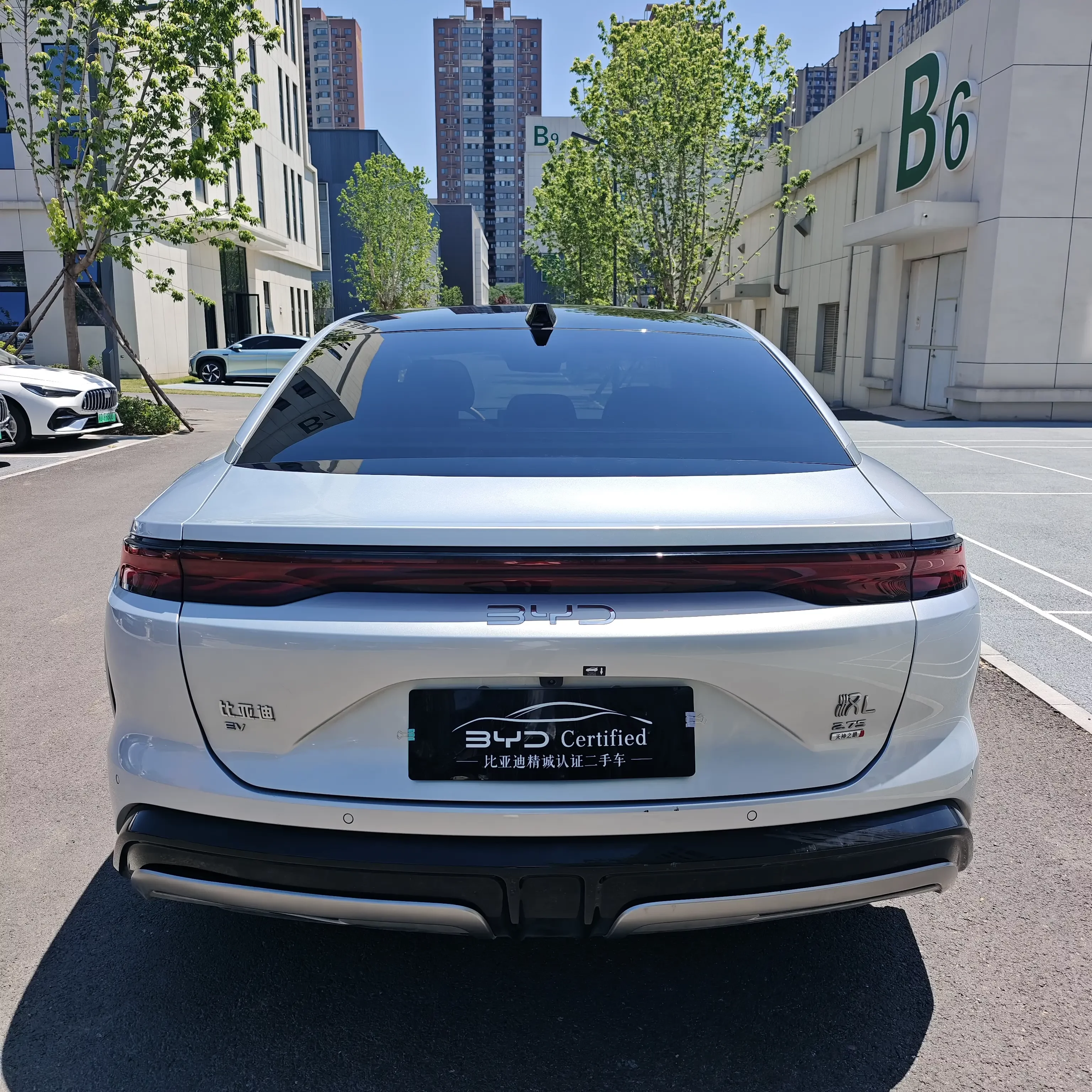 BYD Han L EV
