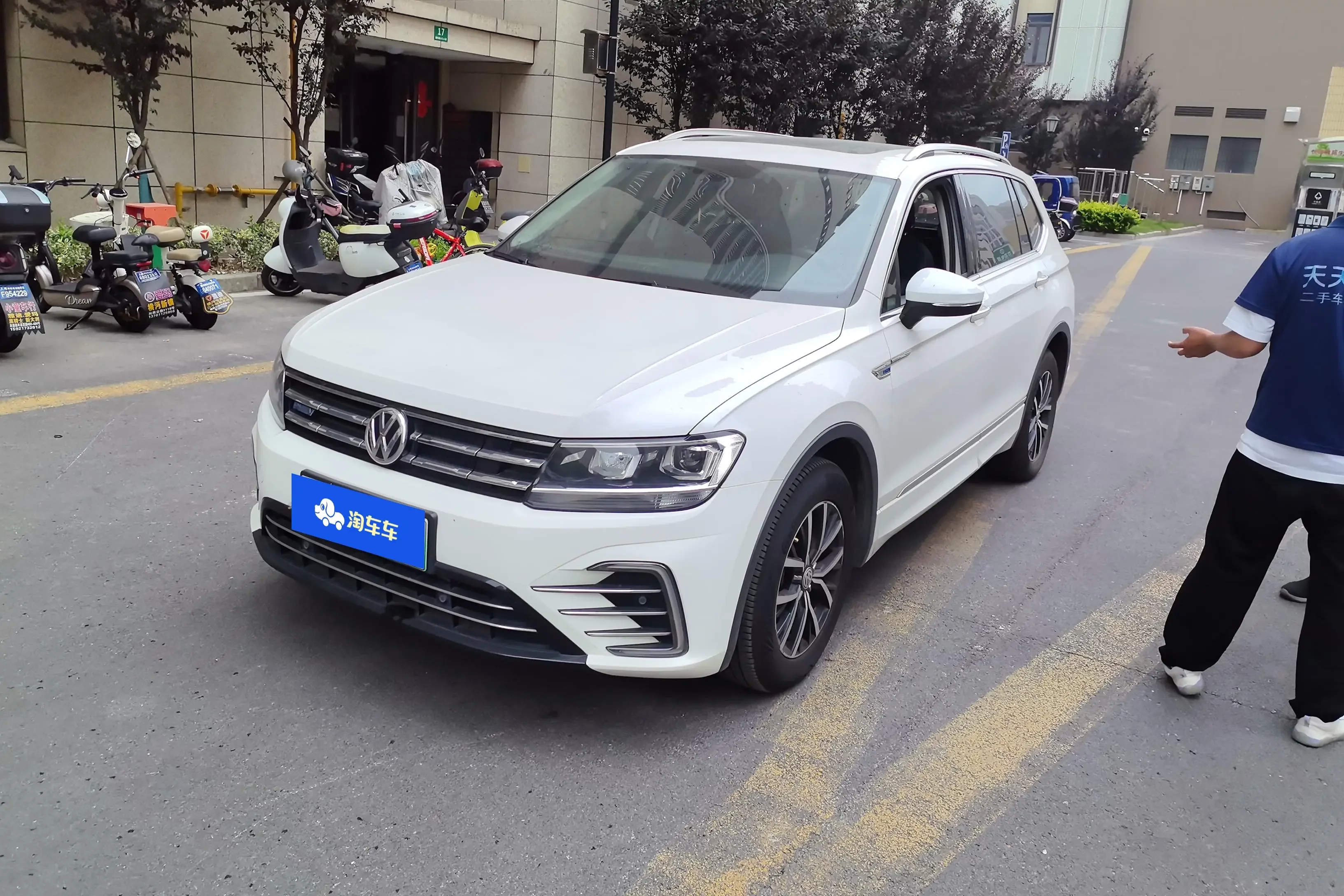 Volkswagen Tiguan L PHEV