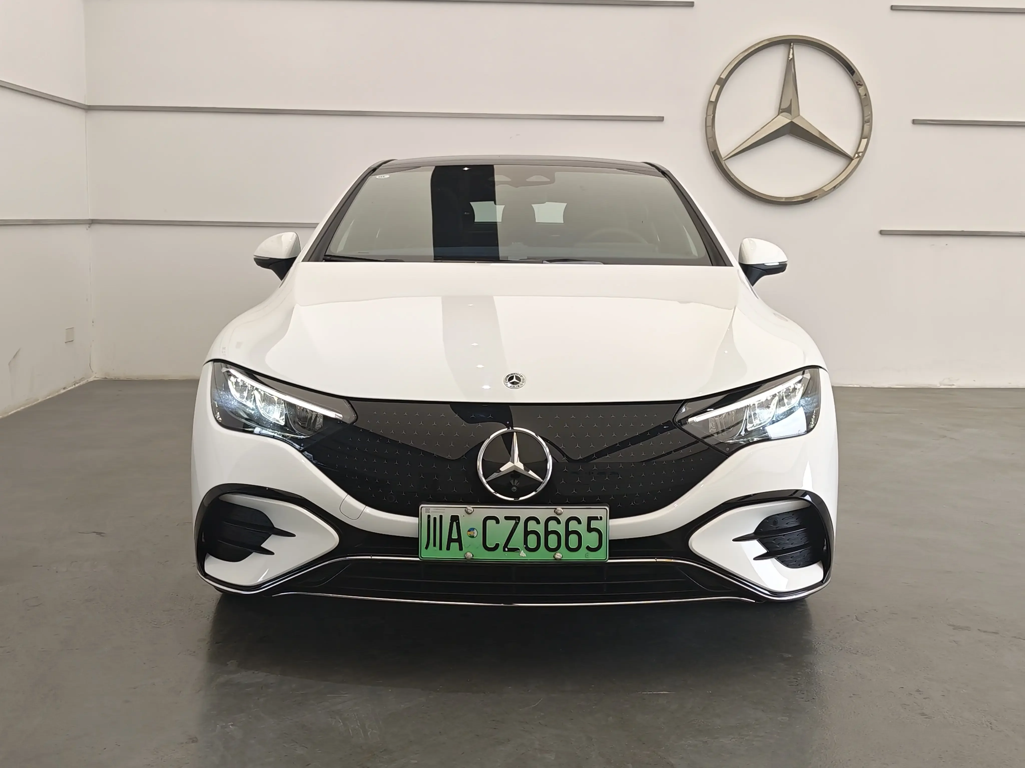 Mercedes-Benz EQE