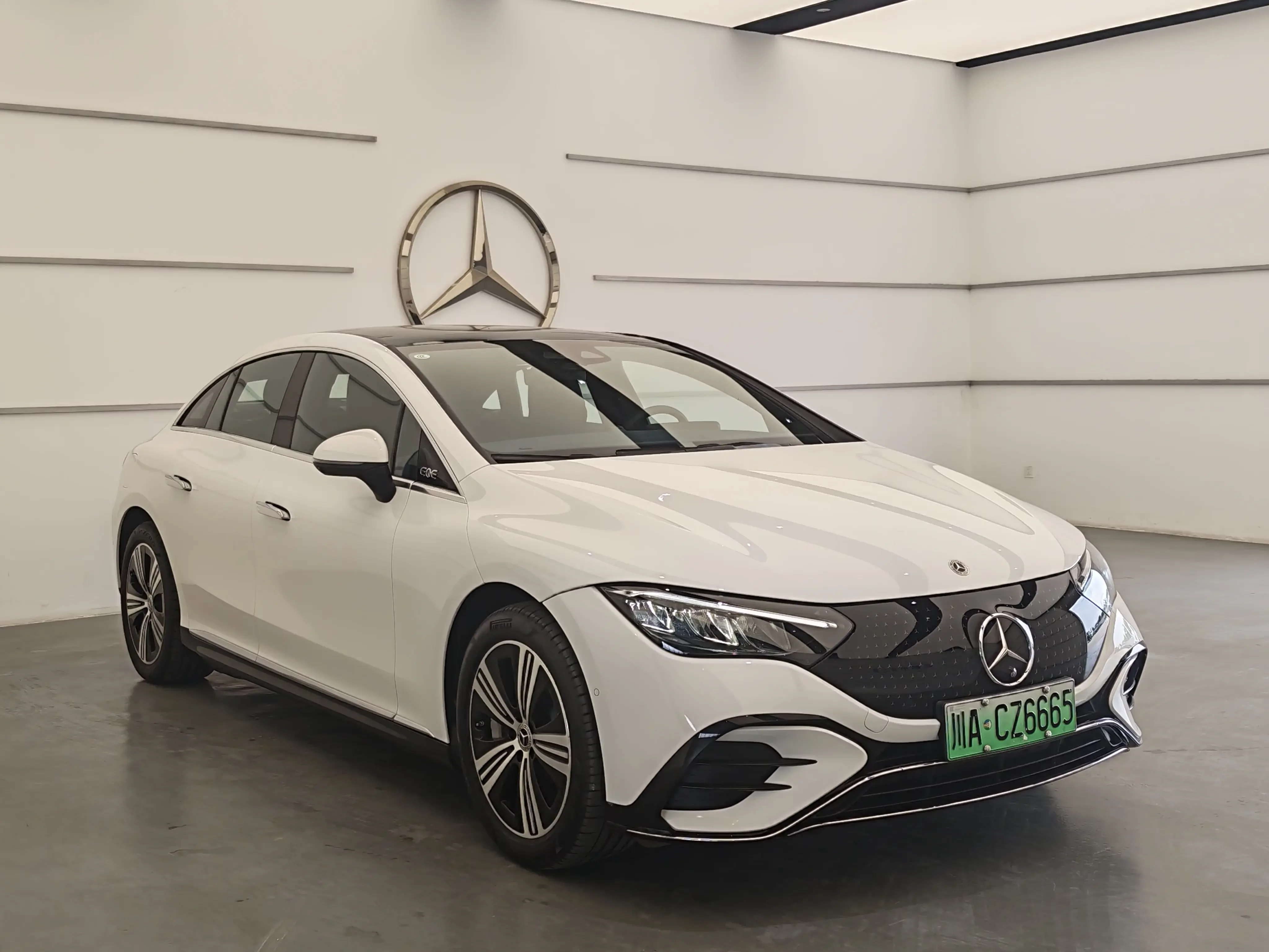Mercedes-Benz EQE