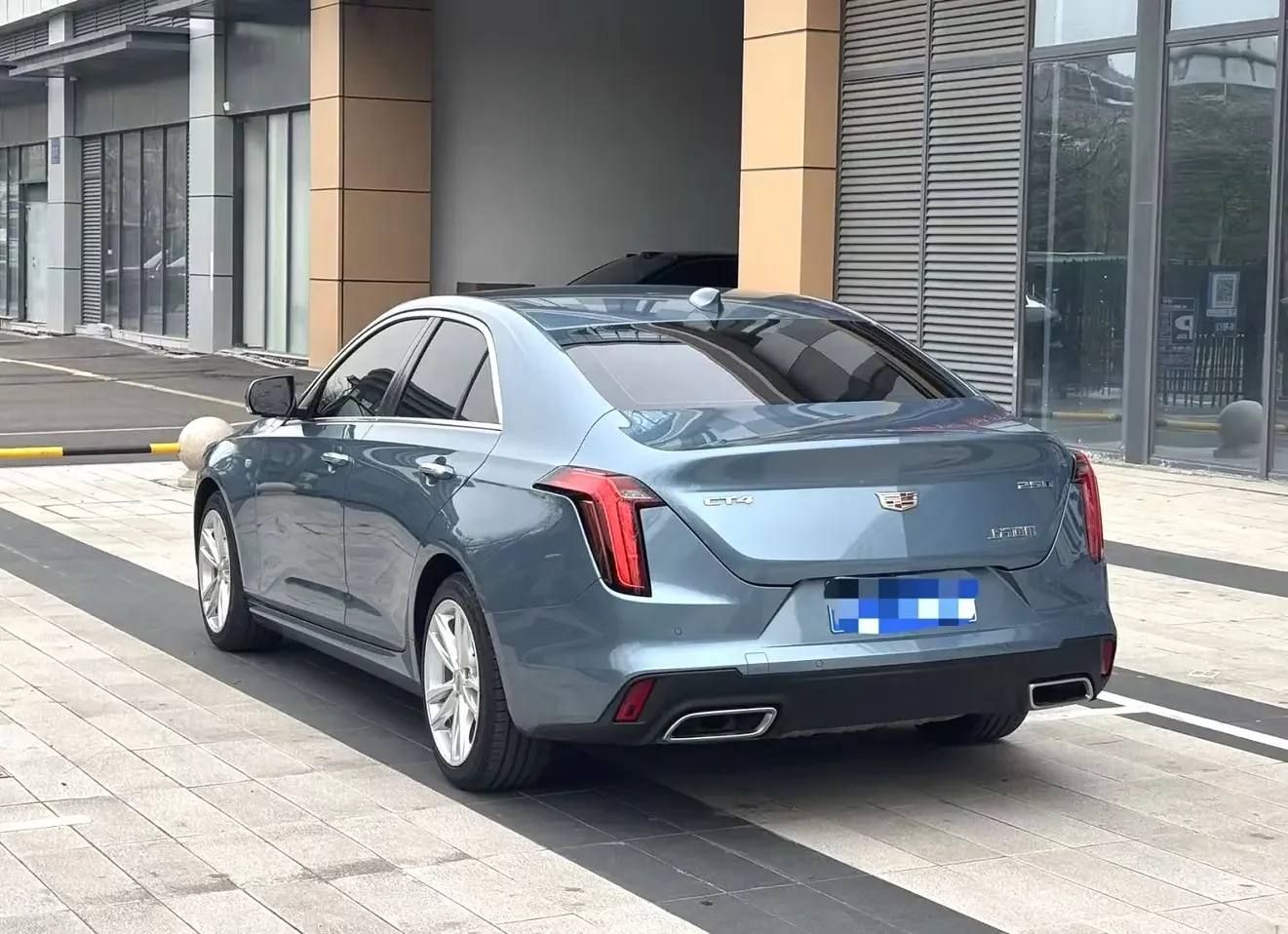 Cadillac CT4
