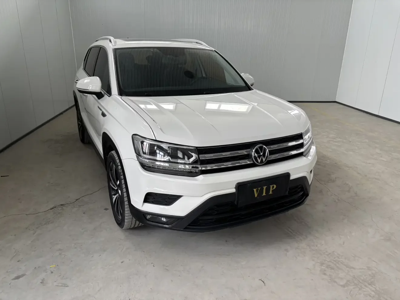 Volkswagen Tharu