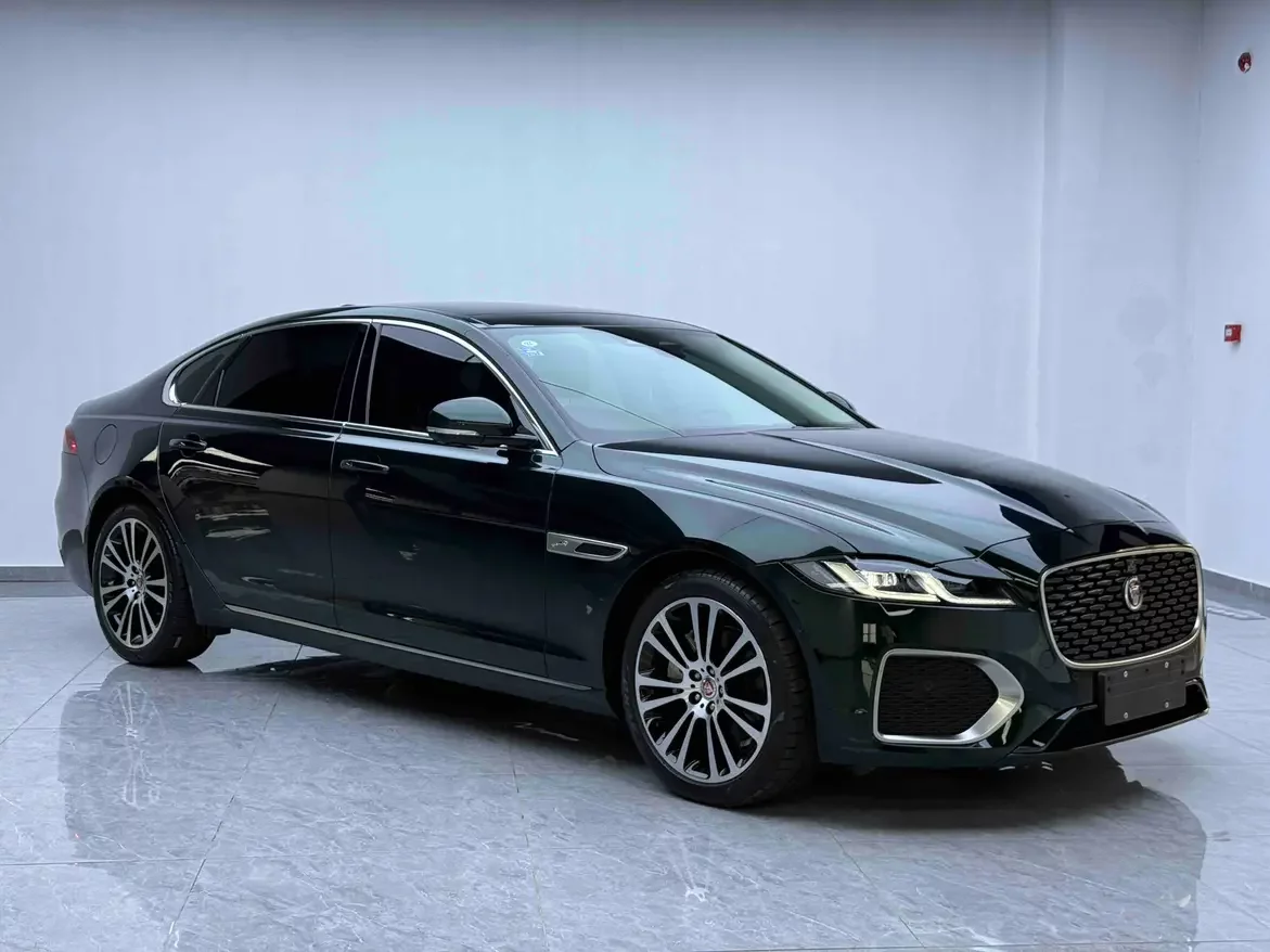 Jaguar XFL