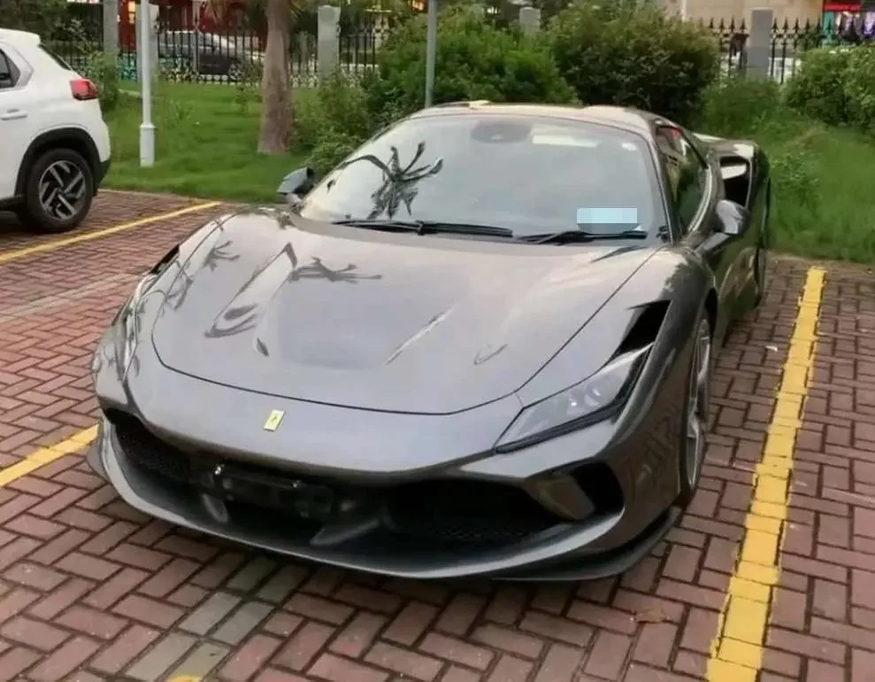 Ferrari F8