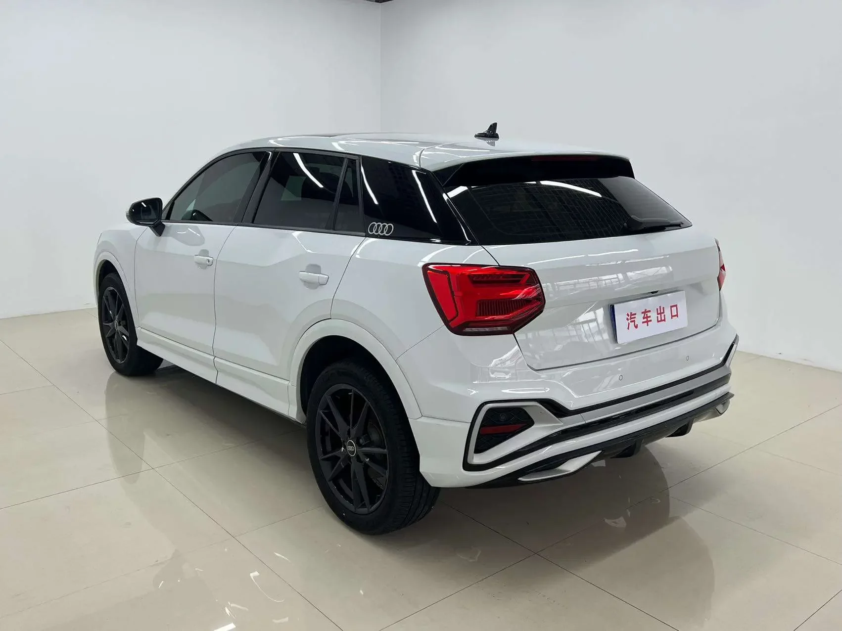 Audi Q2L