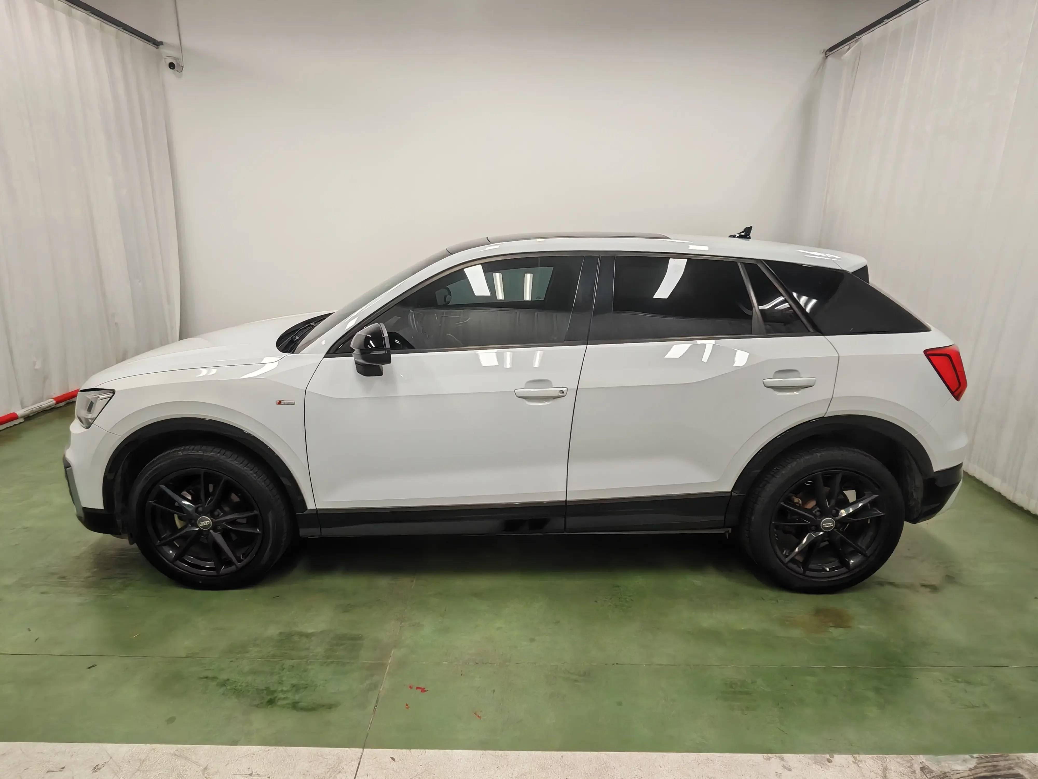 Audi Q2L