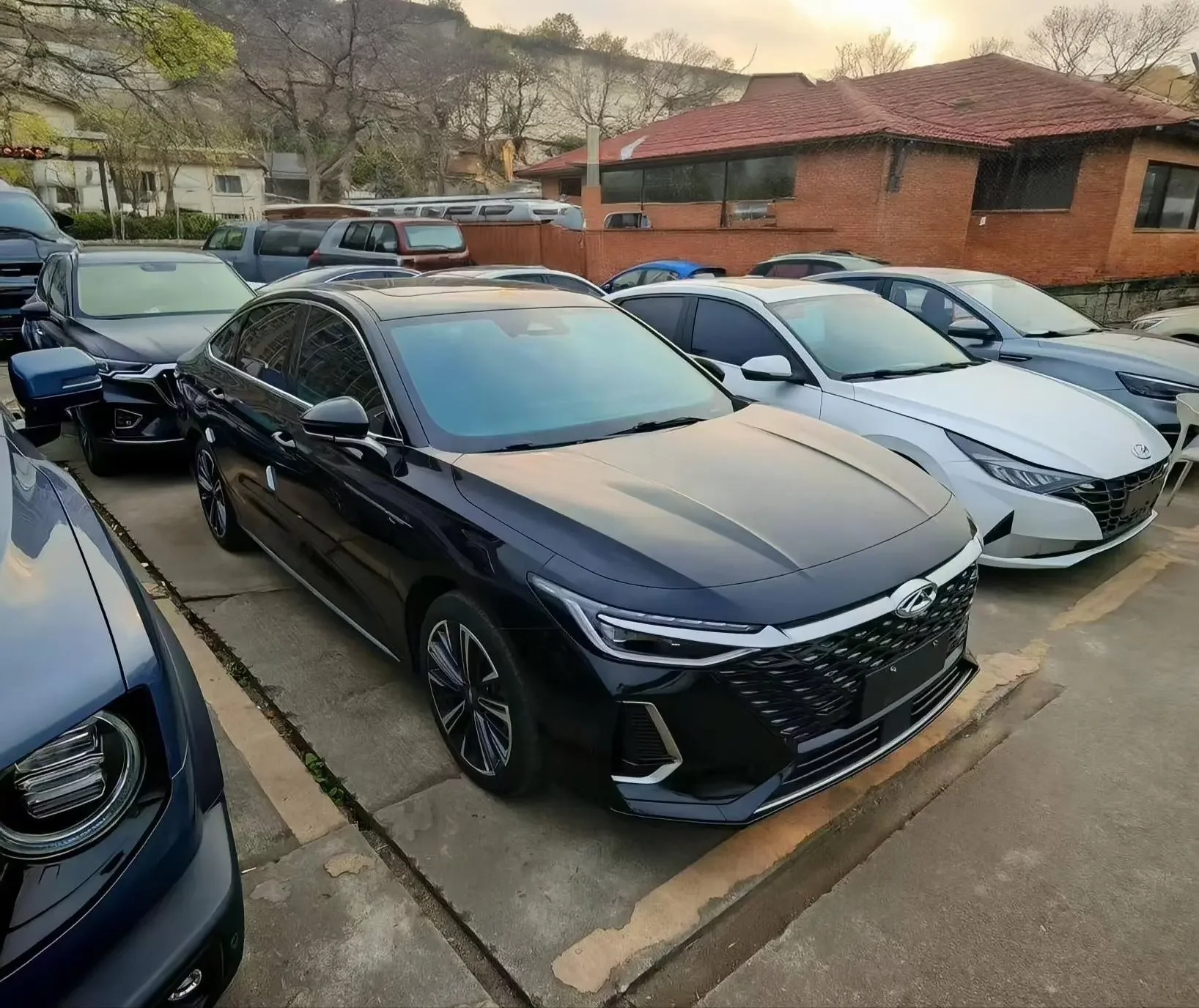 Chery Arrizo 8