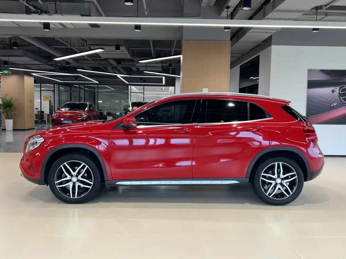 Mercedes-Benz GLA