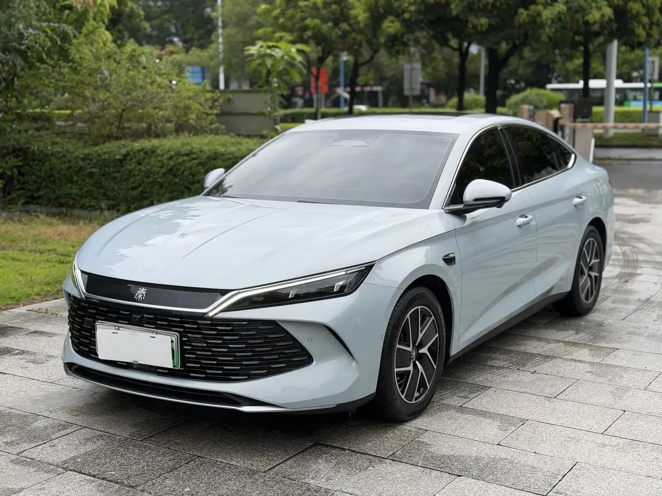 BYD Qin L DM
