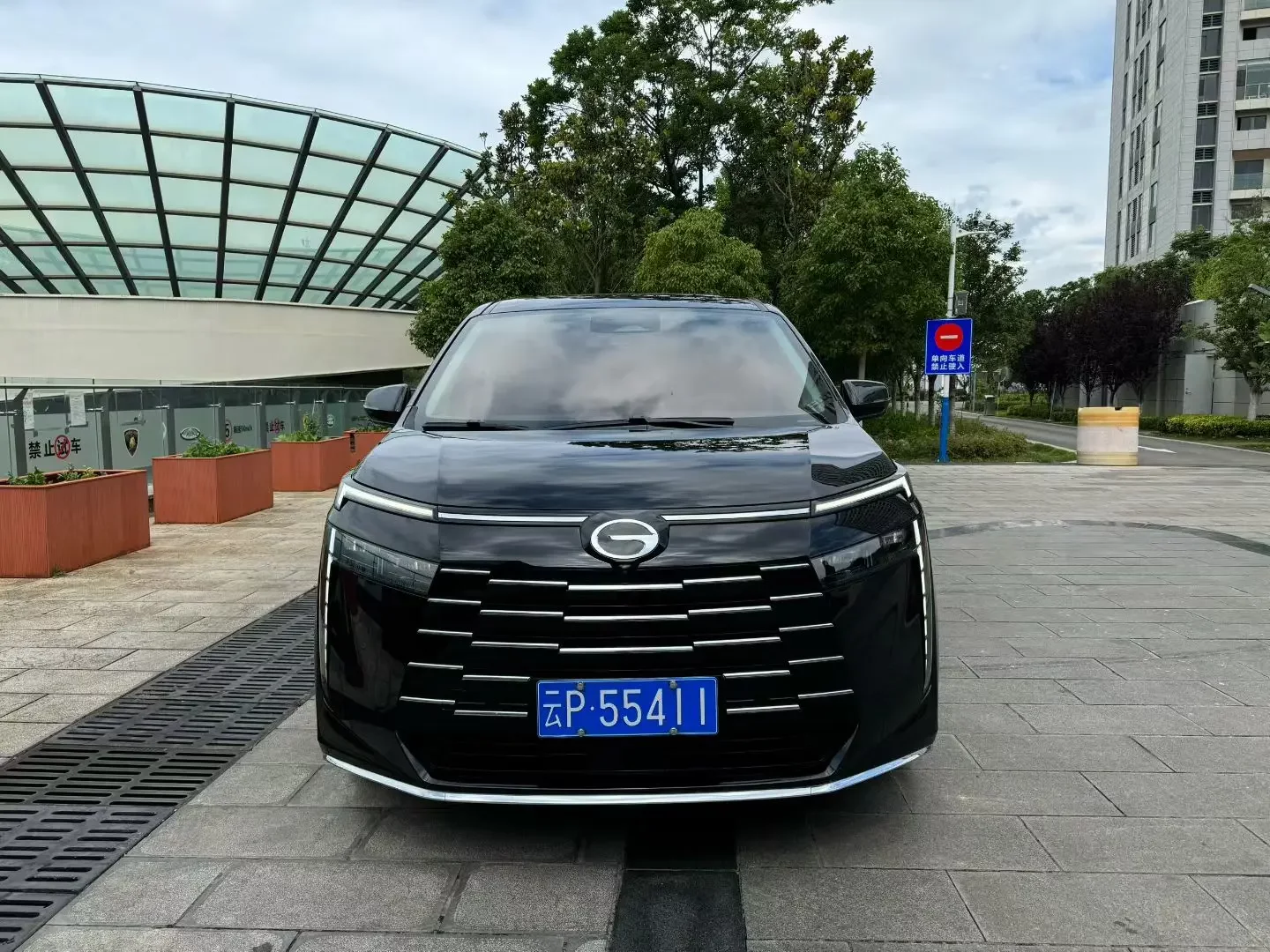 GAC Trumpchi E8