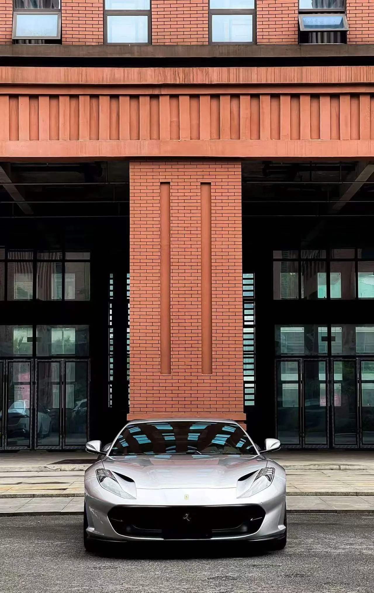 Ferrari 812