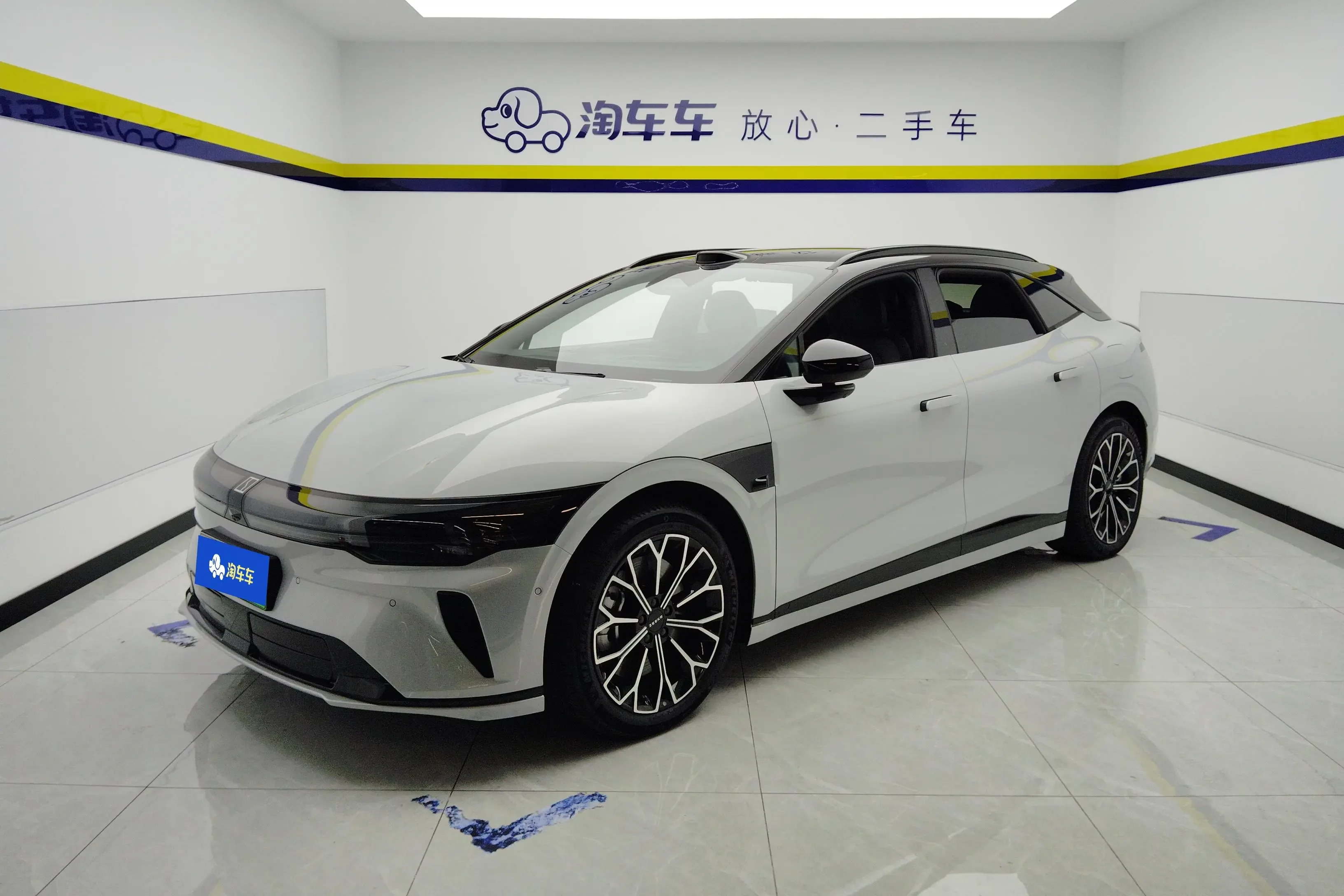 ZEEKR 007GT  из Китая