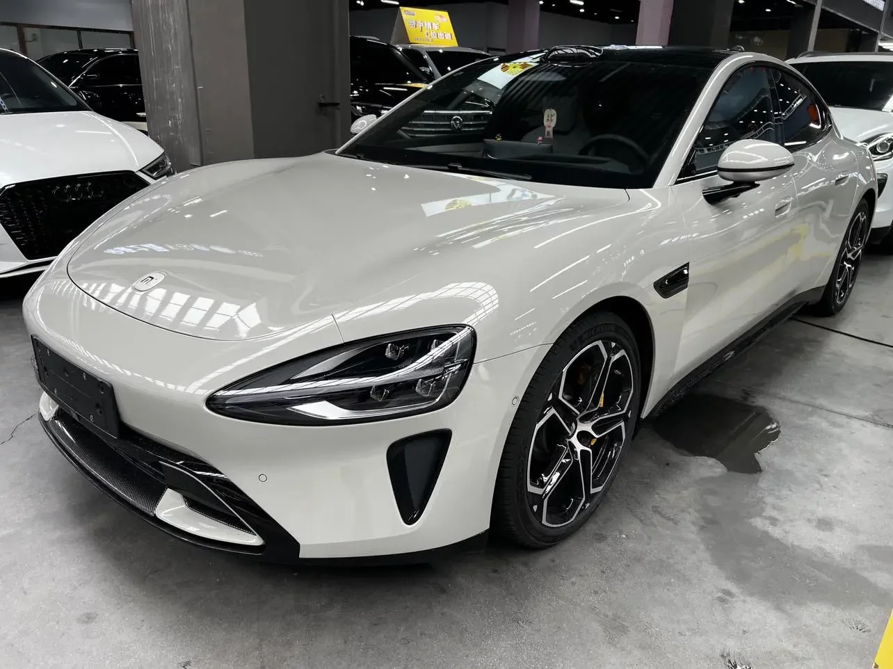 Xiaomi car Xiaomi SU7  из Китая