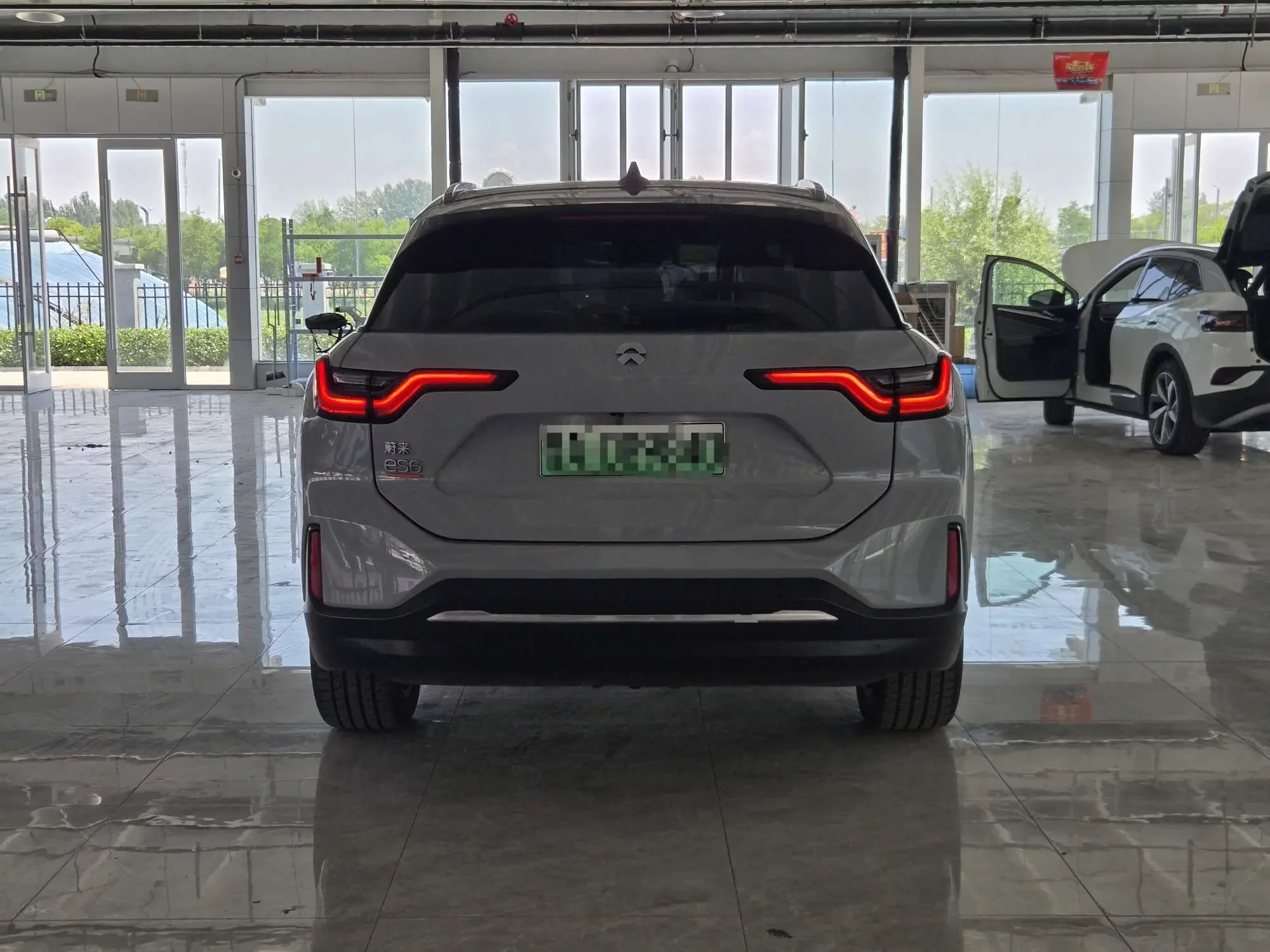 NIO ES6