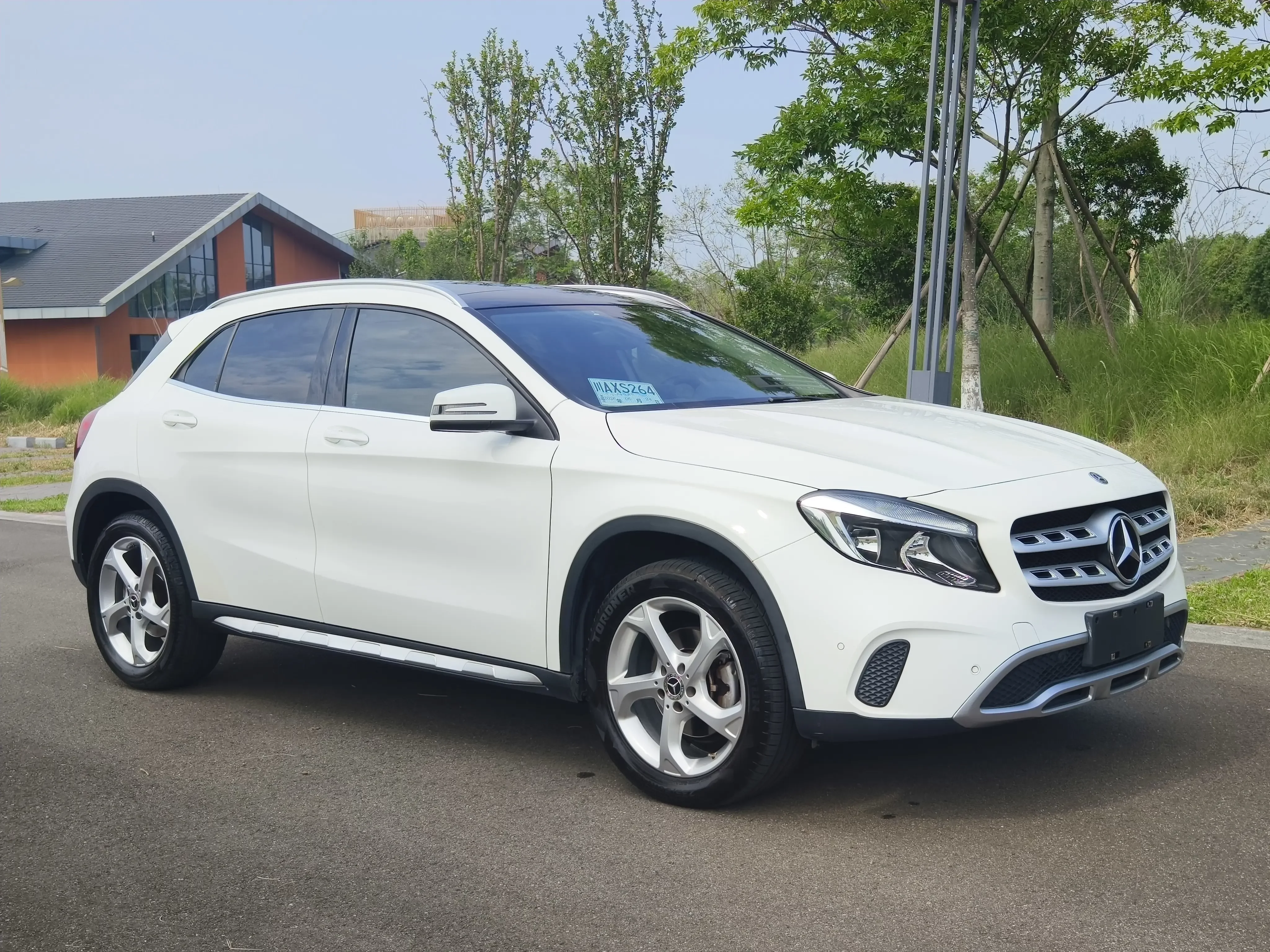 Mercedes-Benz GLA
