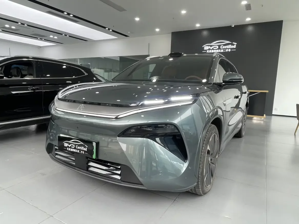 BYD Tang L EV