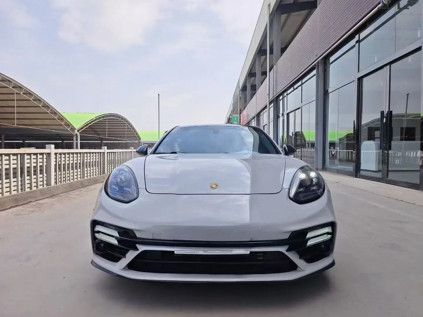 Porsche Panamera  из Китая