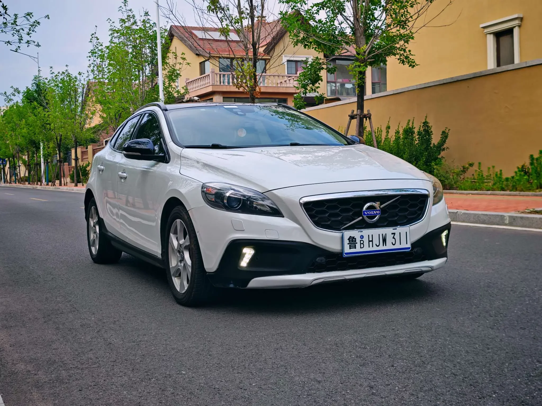 Volvo V40