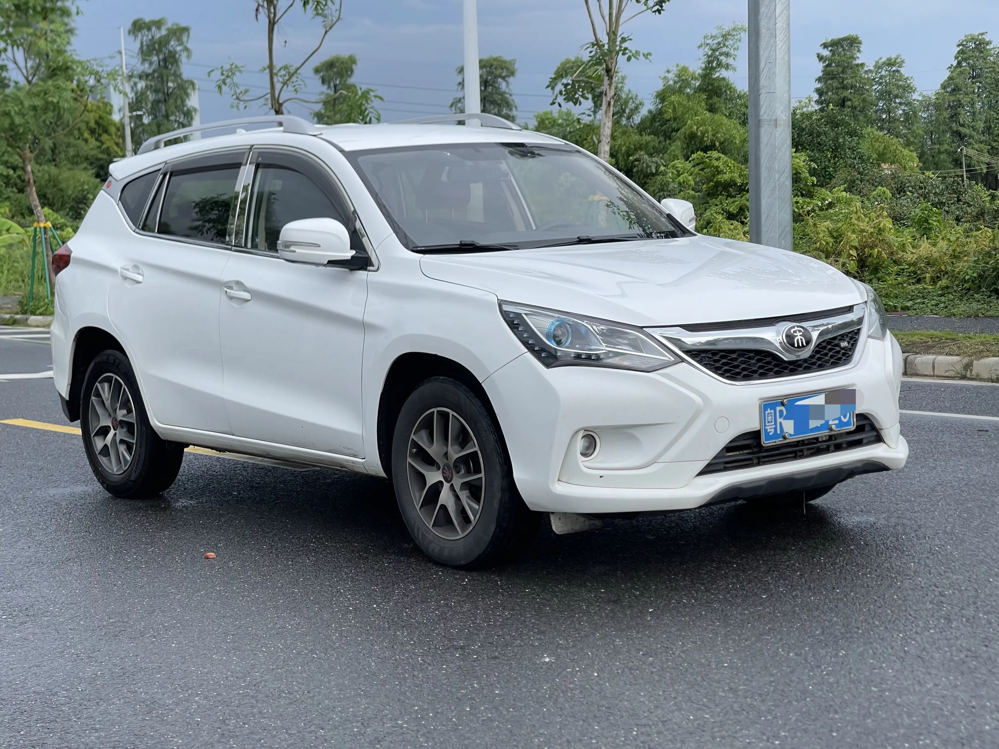 BYD Song